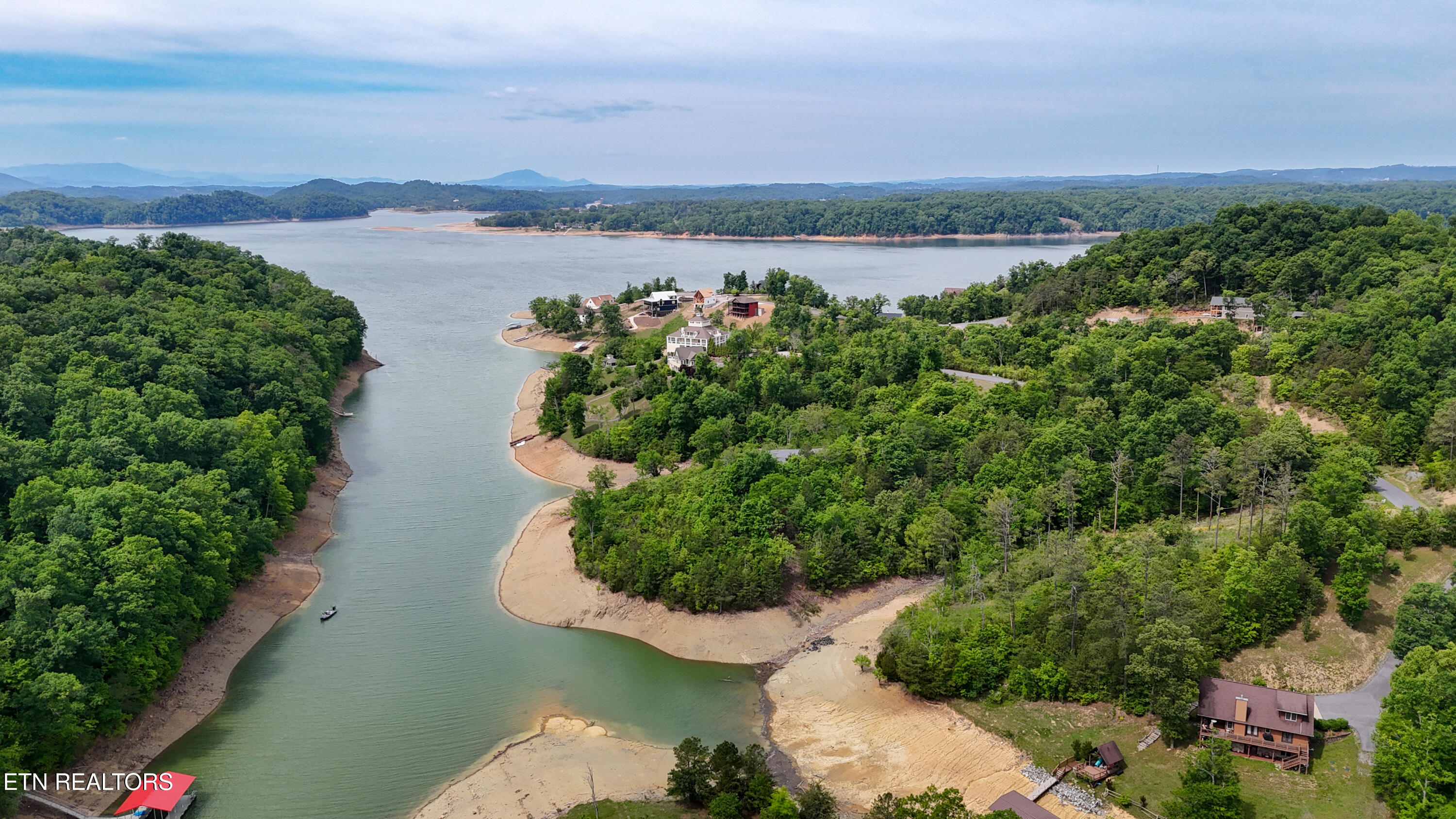 Lot 26 Stone Shr Way Dandridge TN 37725