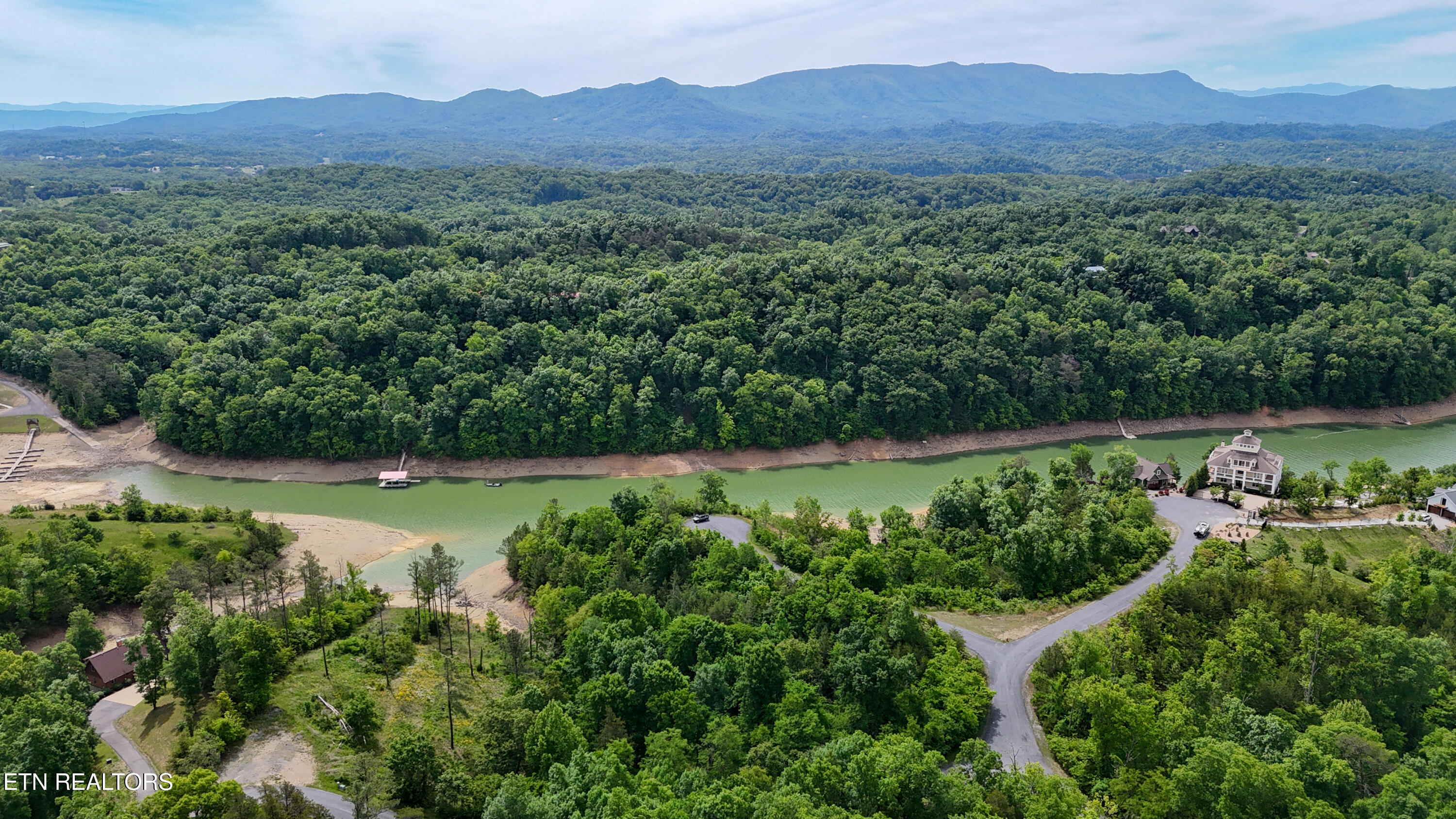 Lot 26 Stone Shr Way Dandridge TN 37725