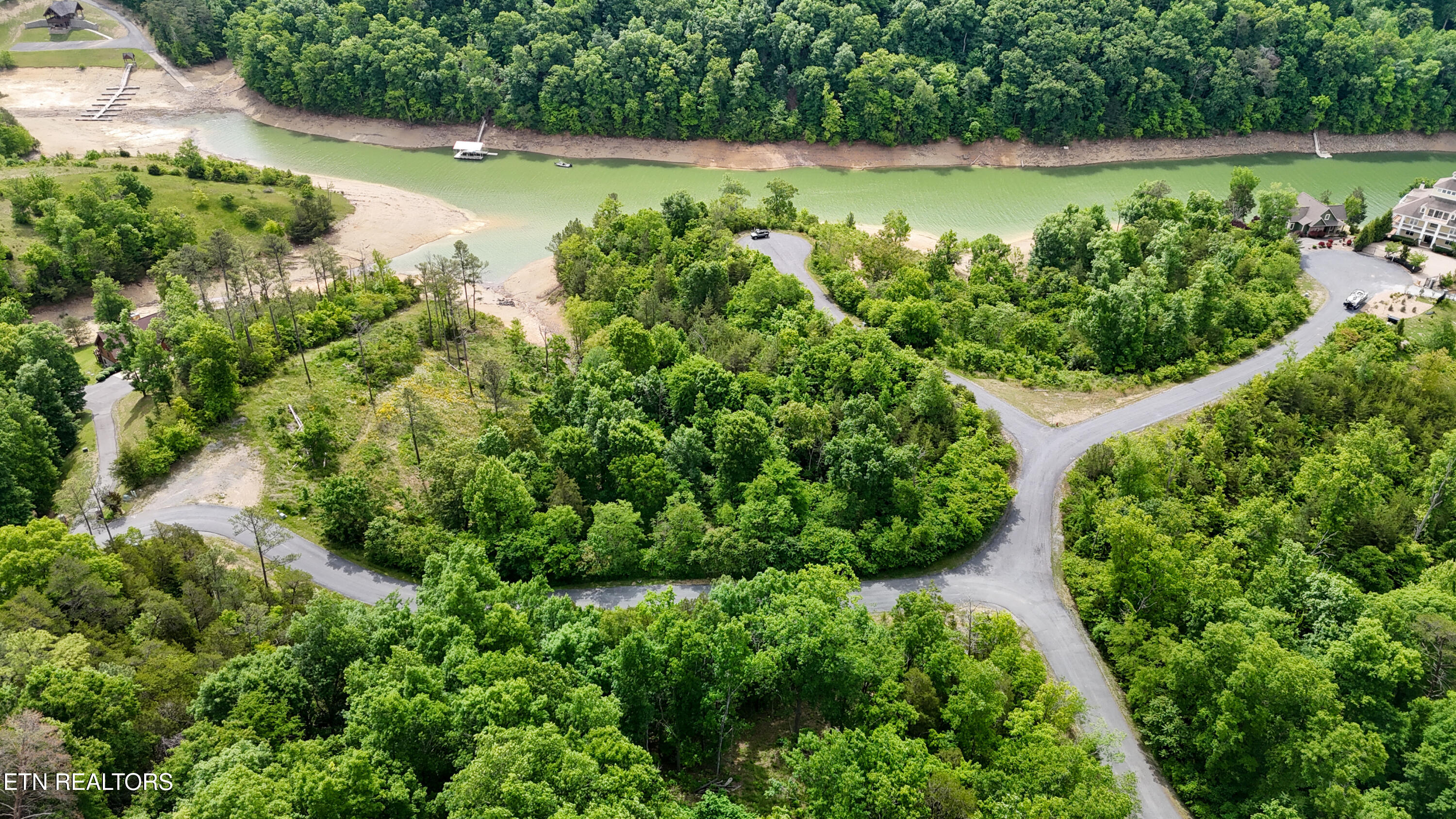 Lot 26 Stone Shr Way Dandridge TN 37725