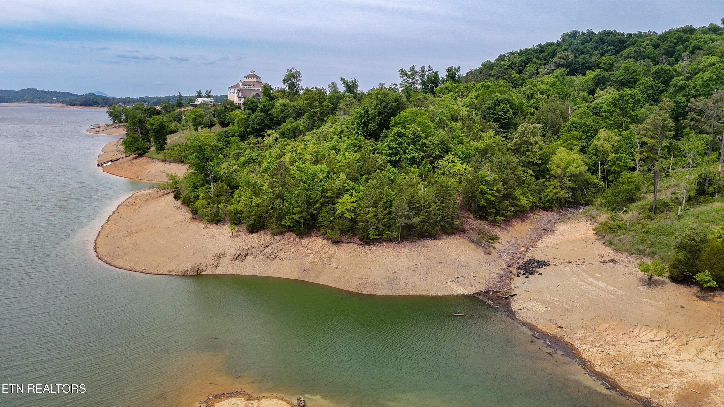 Lot 26 Stone Shr Way Dandridge TN 37725