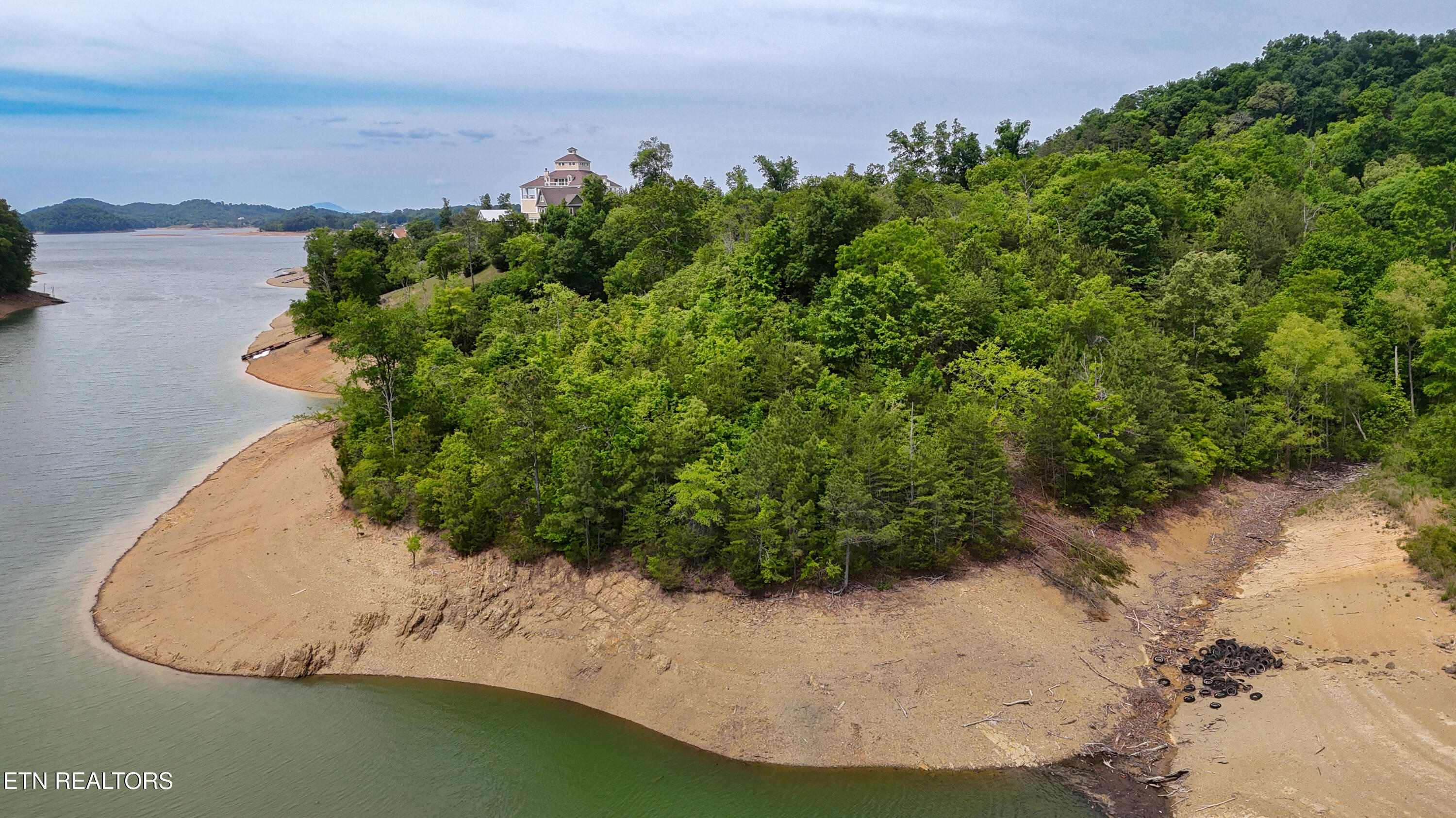 Lot 26 Stone Shr Way Dandridge TN 37725