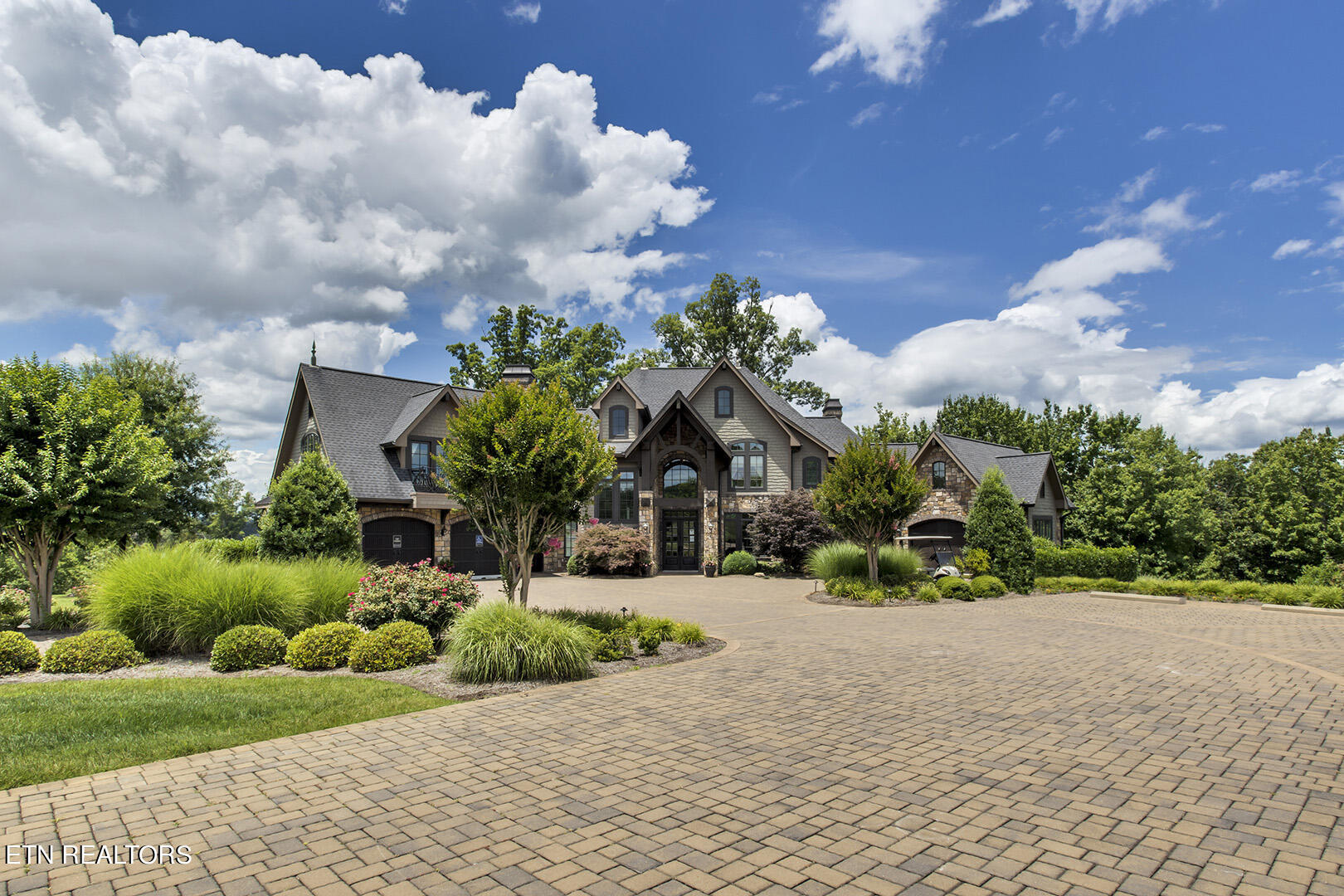 1376 Marina Way Lenoir City TN 37772