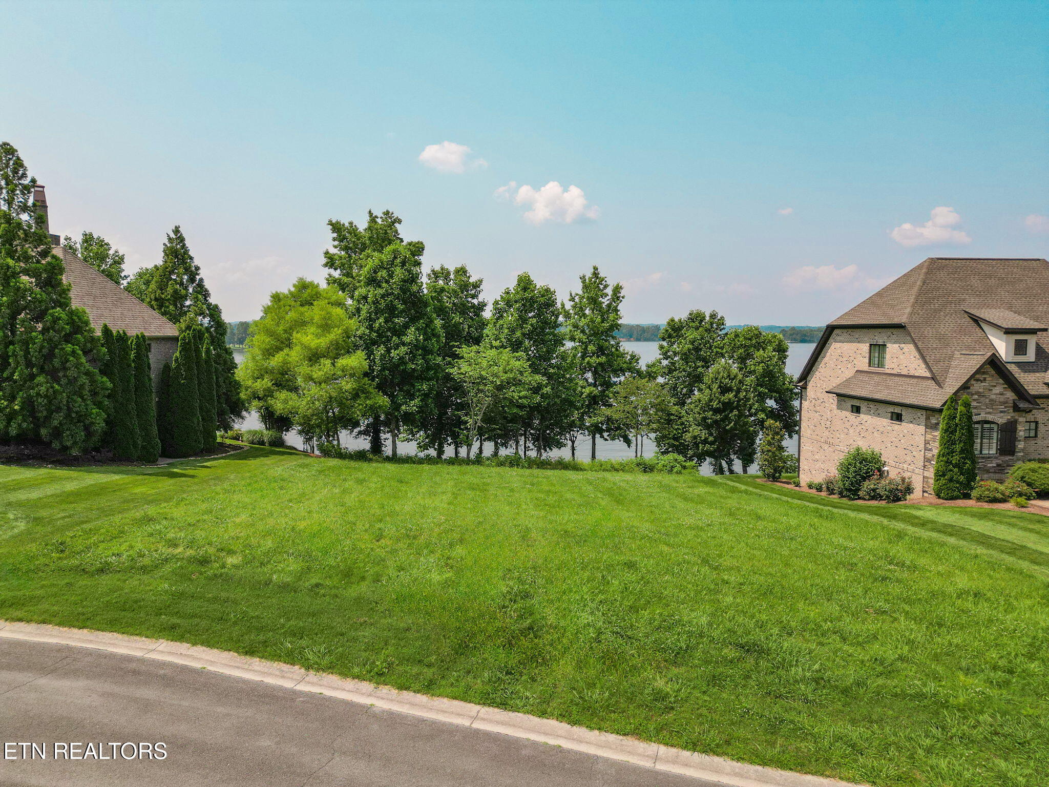 1376 Marina Way Lenoir City TN 37772