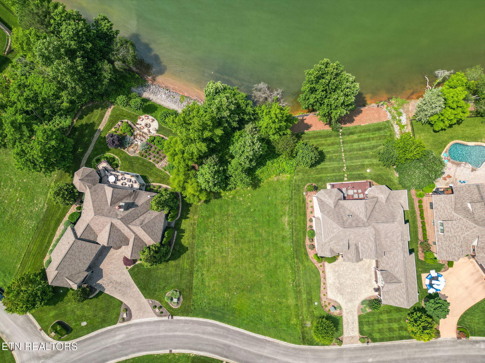 1376 Marina Way Lenoir City TN 37772
