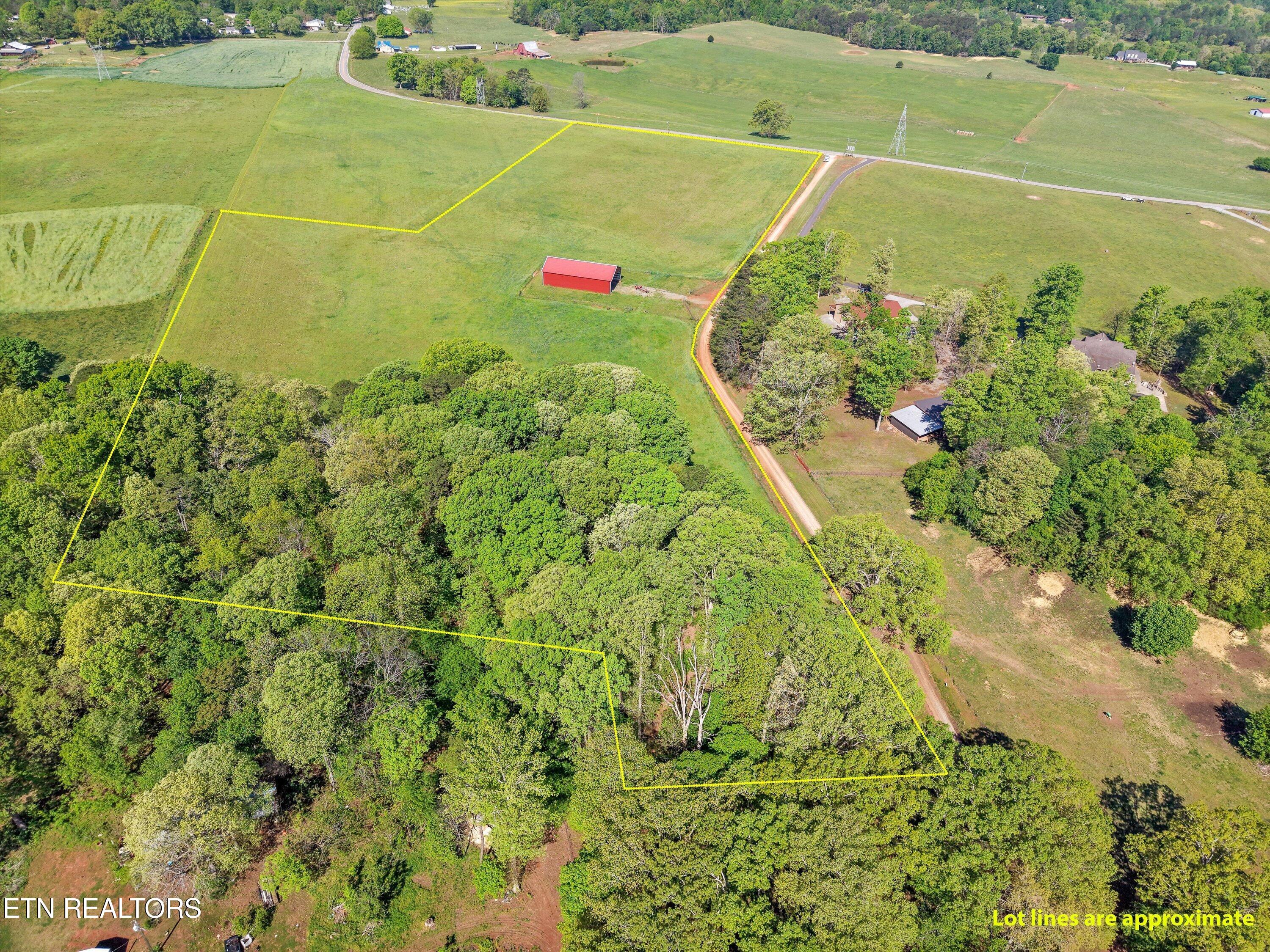 880 & 890 Fairview Road Tellico Plains TN 37385