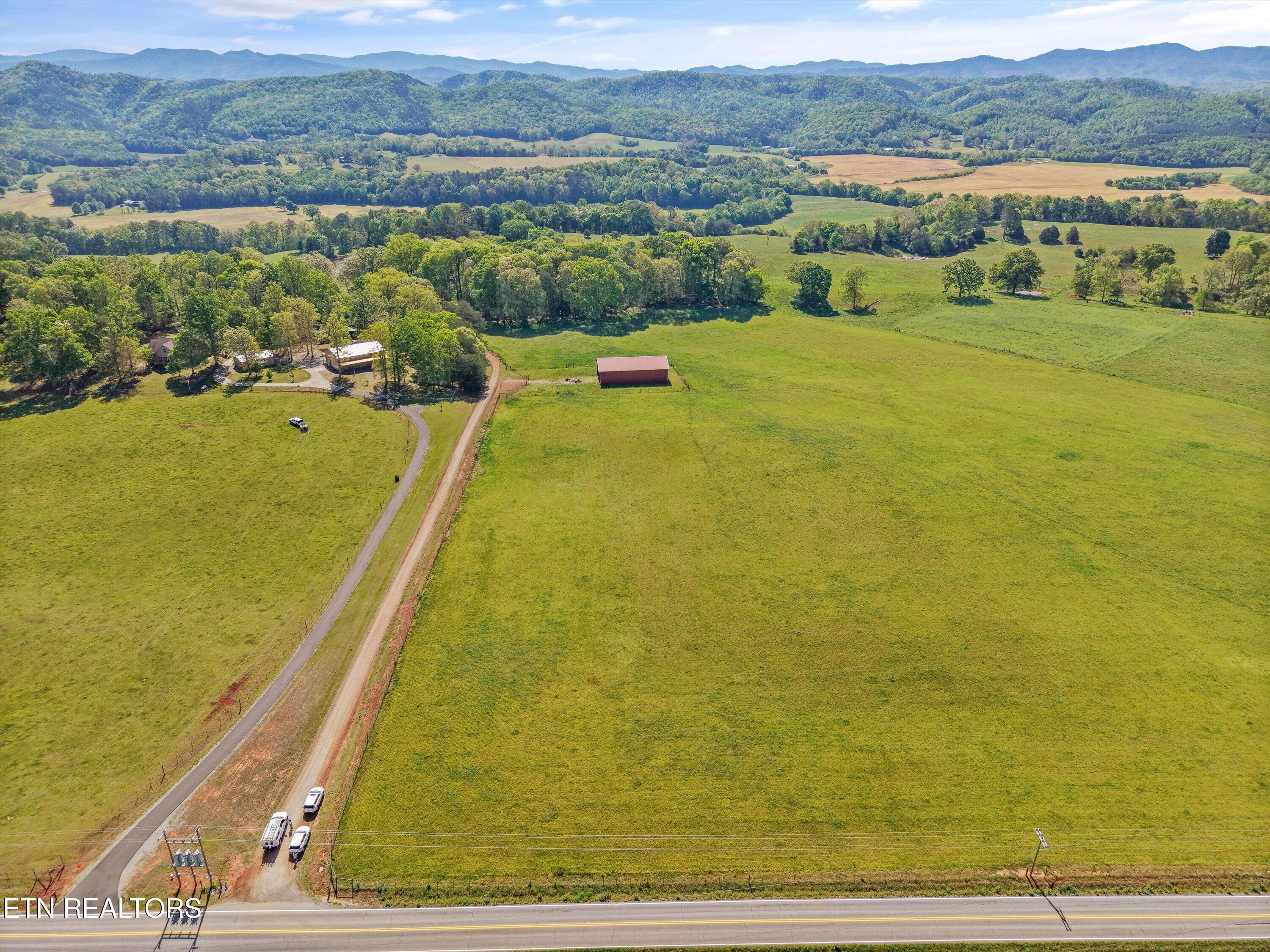 880 & 890 Fairview Road Tellico Plains TN 37385