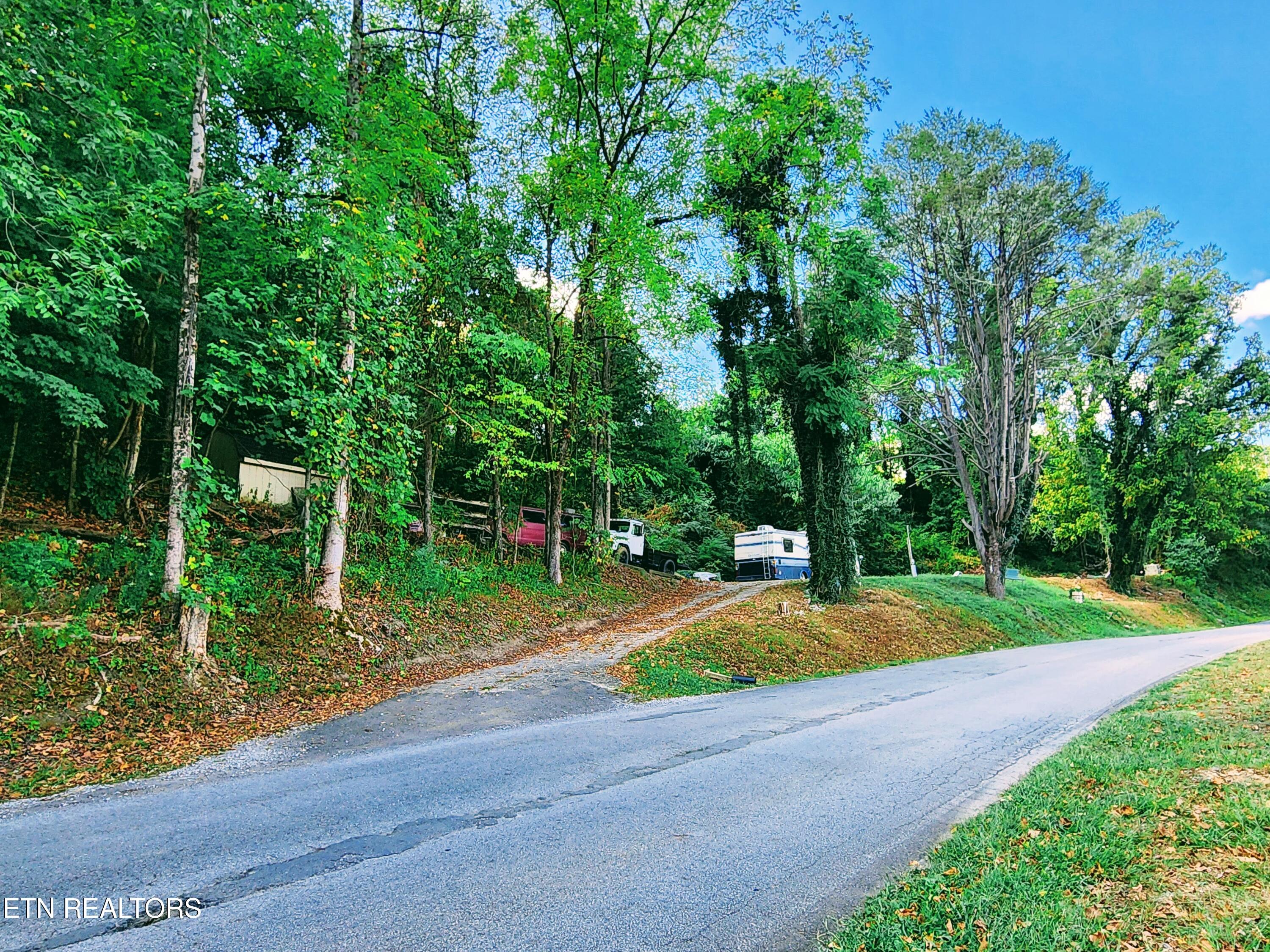 115 & 107 Riggs Chapel Road Harriman TN 37748