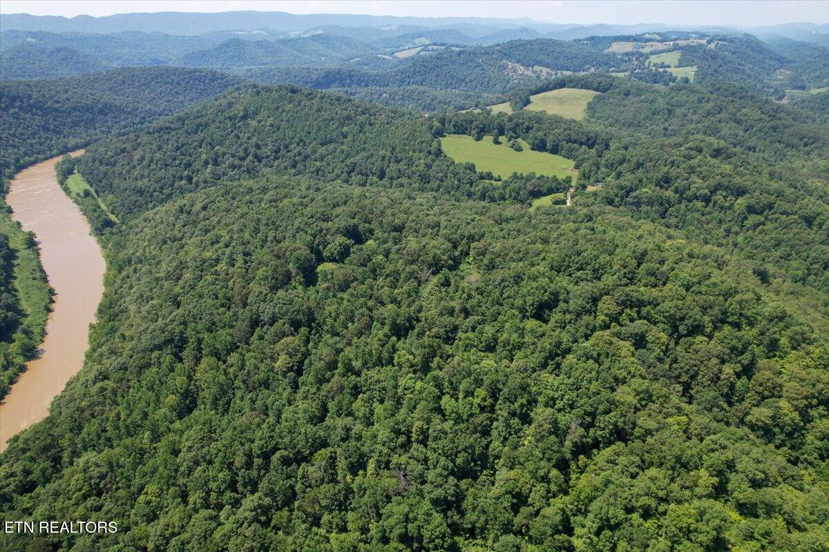 1279 Clinch River Road Tazewell TN 37879