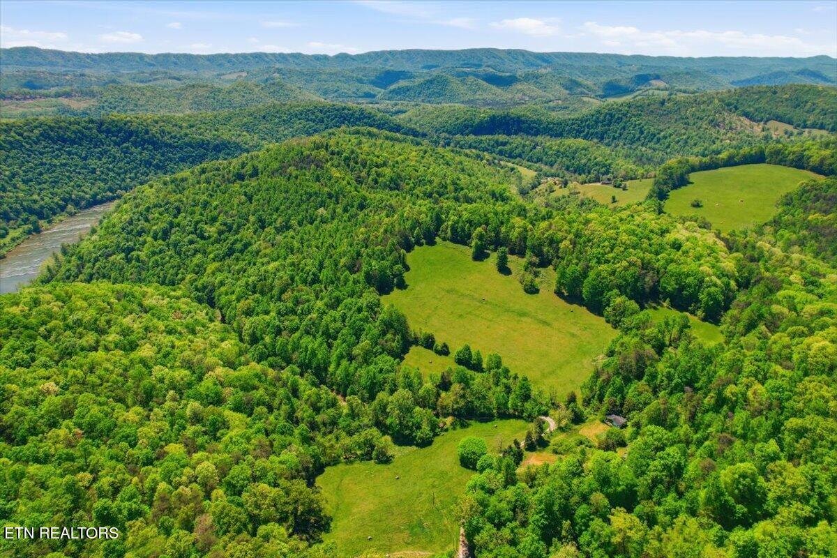 1279 Clinch River Road Tazewell TN 37879