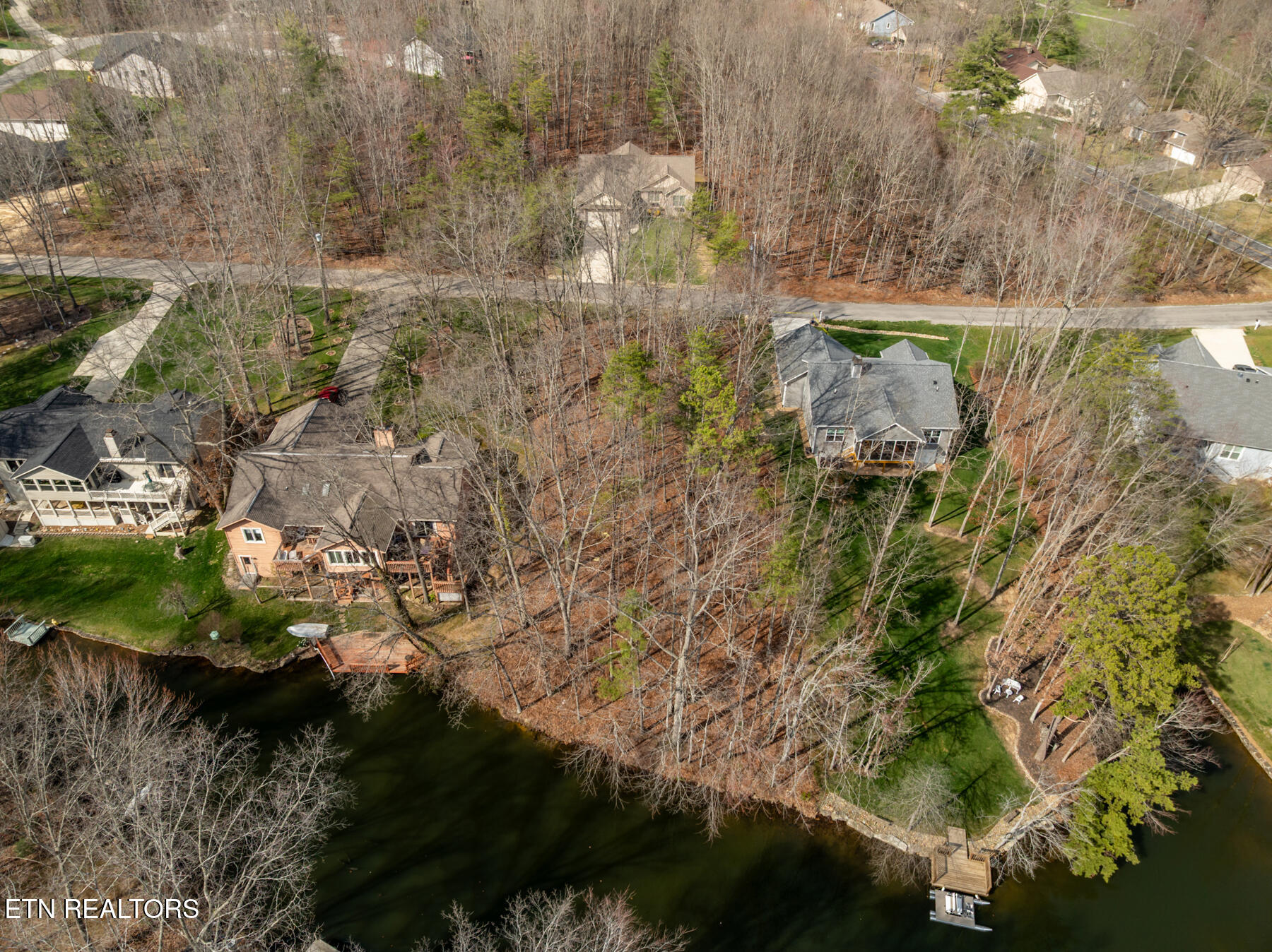 15 Andover Lane Crossville TN 38558