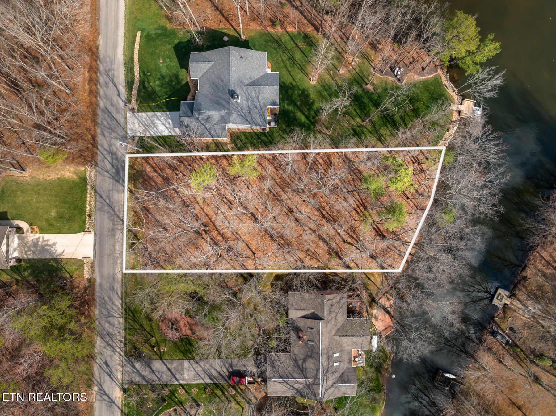 15 Andover Lane Crossville TN 38558