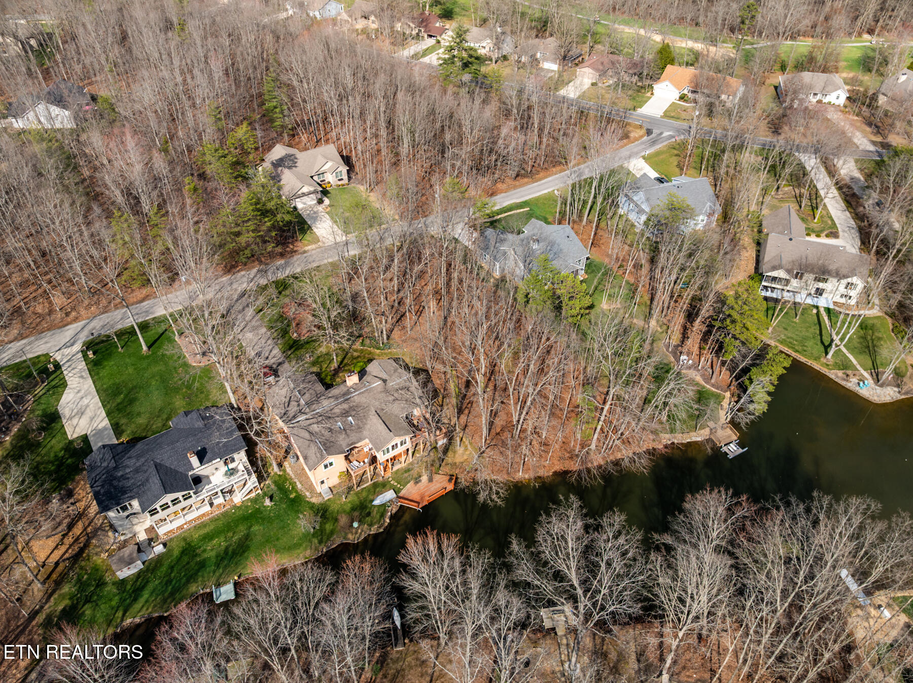 15 Andover Lane Crossville TN 38558