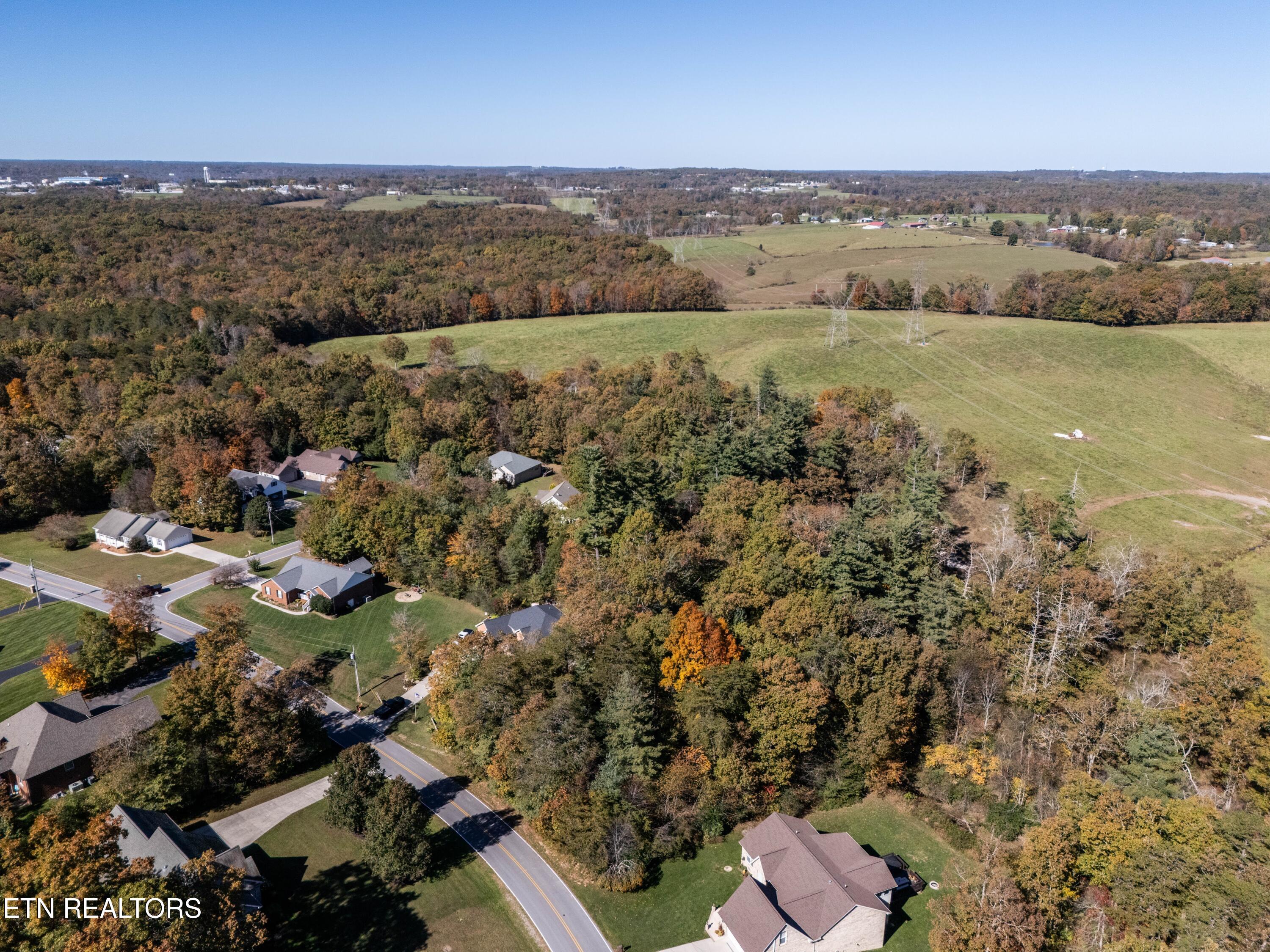 E Deer Creek Drive Crossville TN 38571