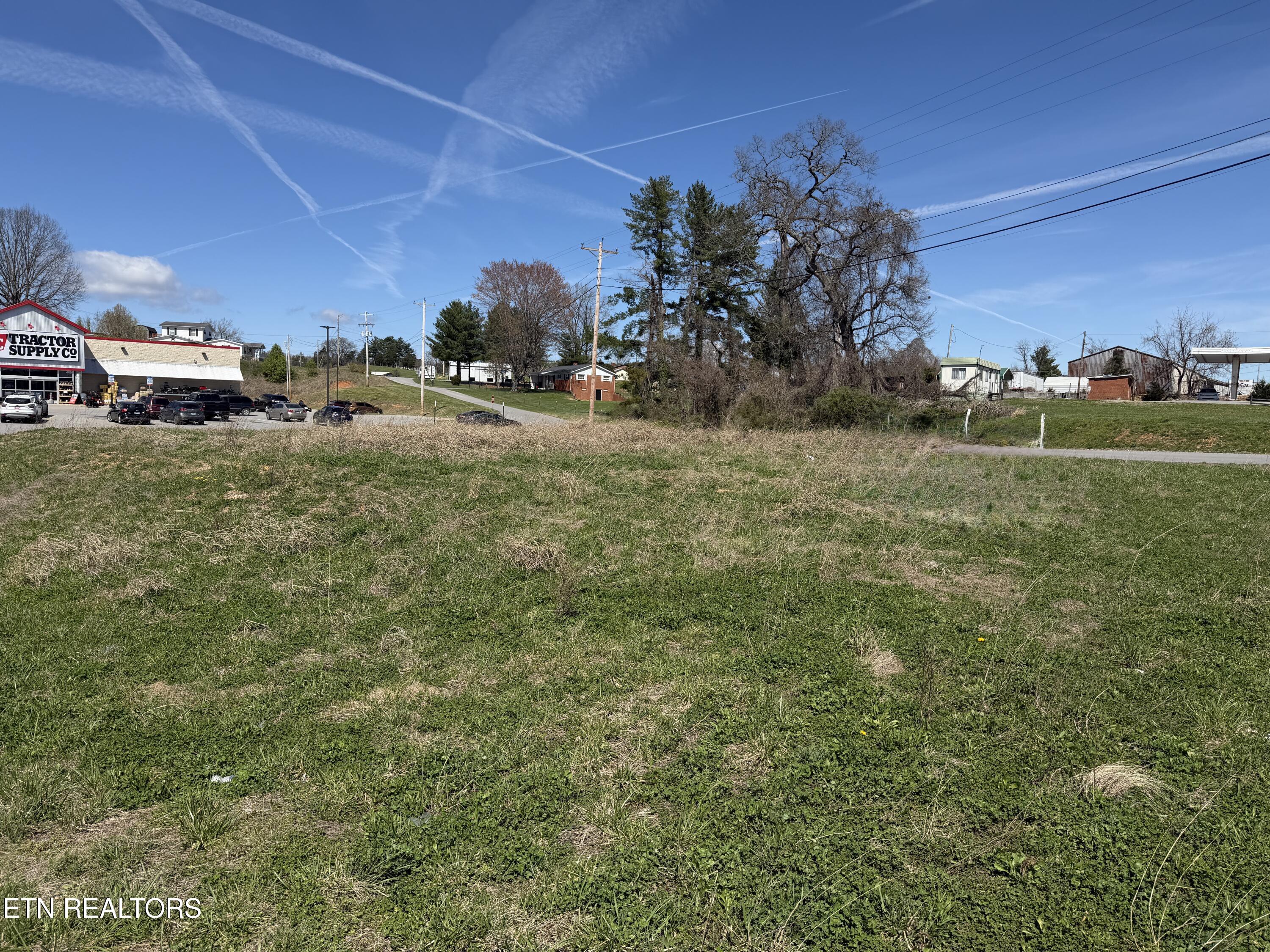 402 S Broad Street New Tazewell TN 37825