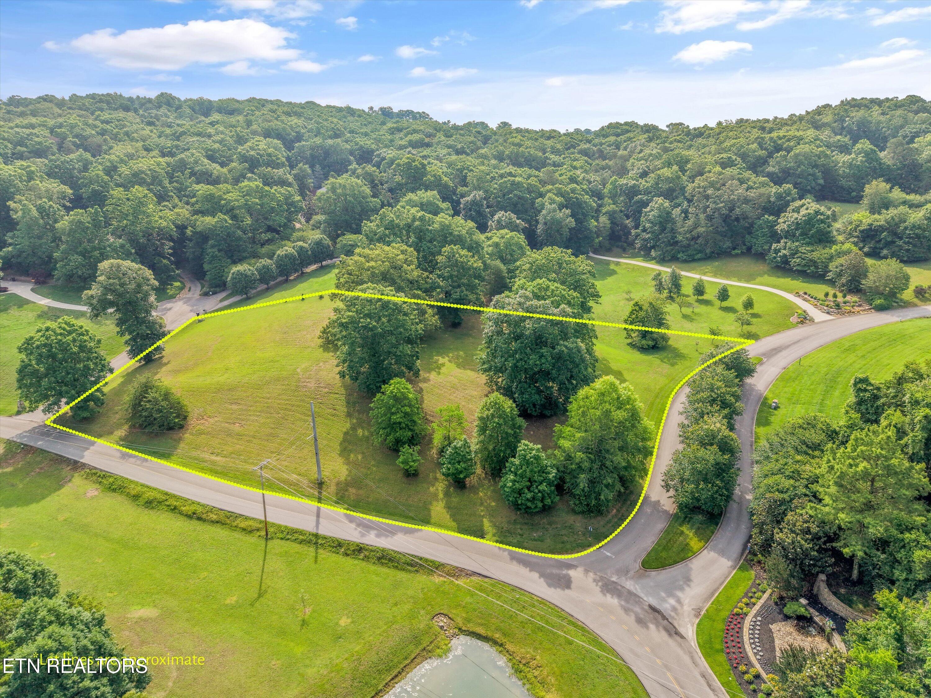 110 Conkinnon Drive Lenoir City TN 37772