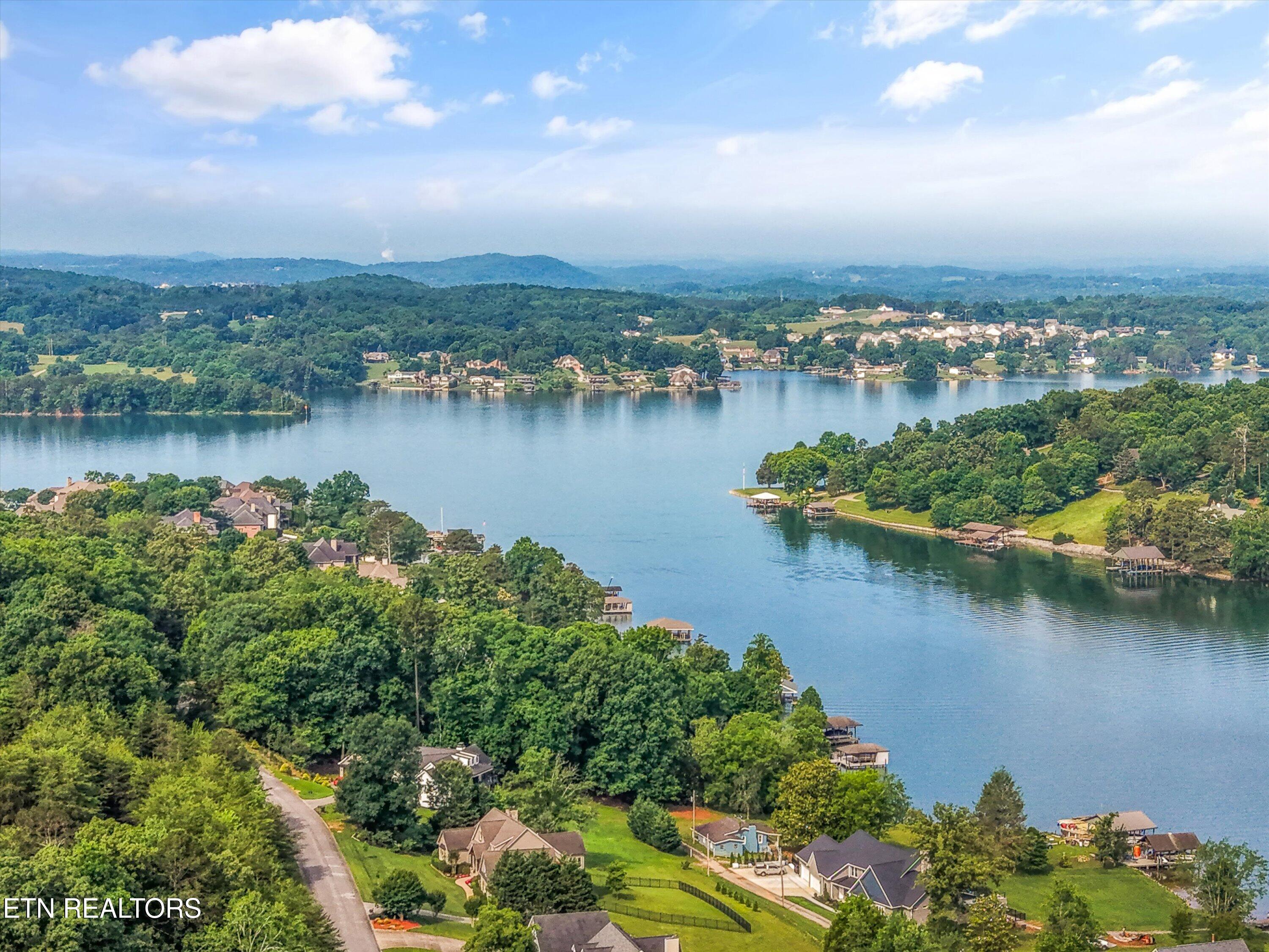 110 Conkinnon Drive Lenoir City TN 37772