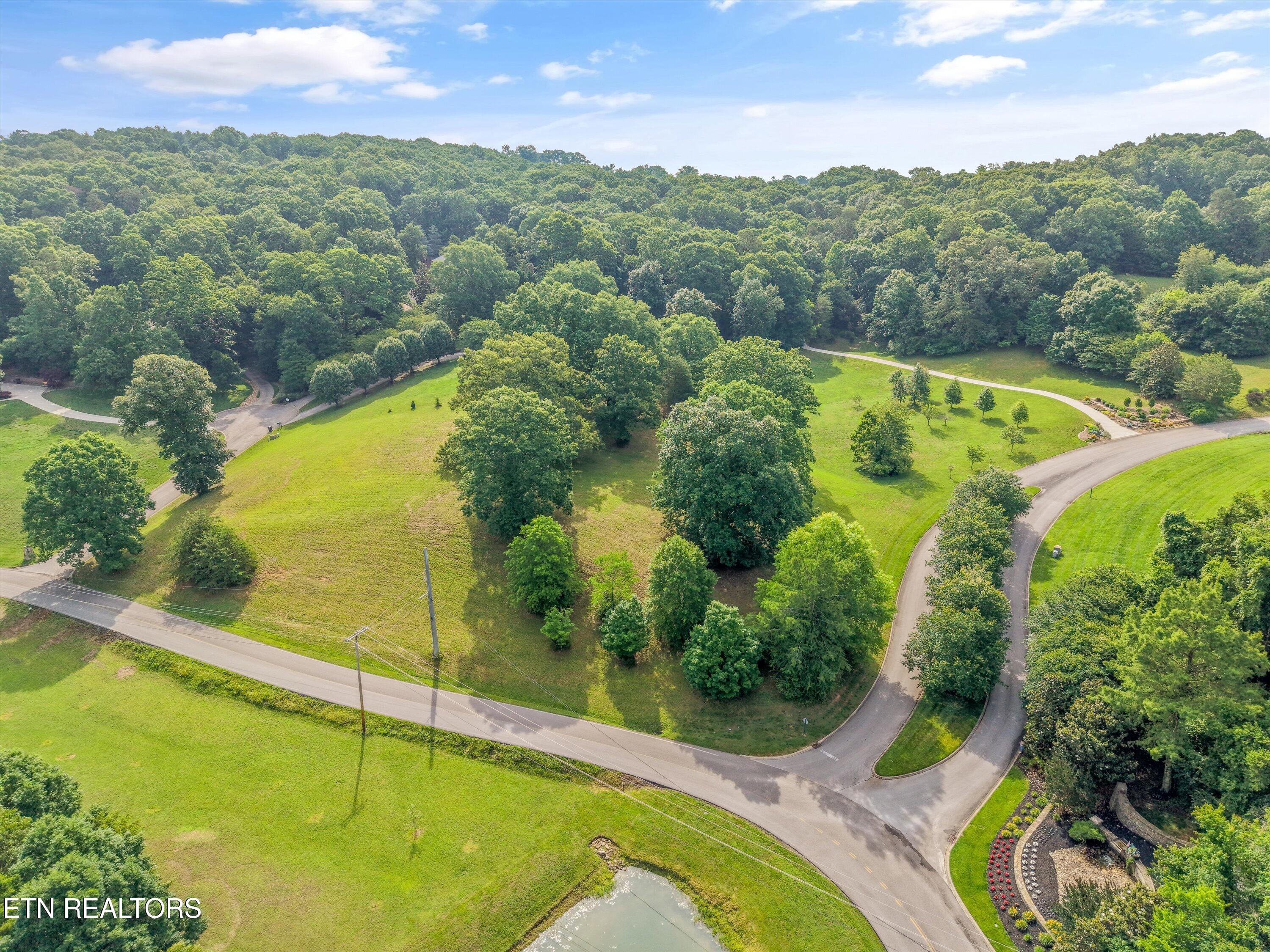 110 Conkinnon Drive Lenoir City TN 37772
