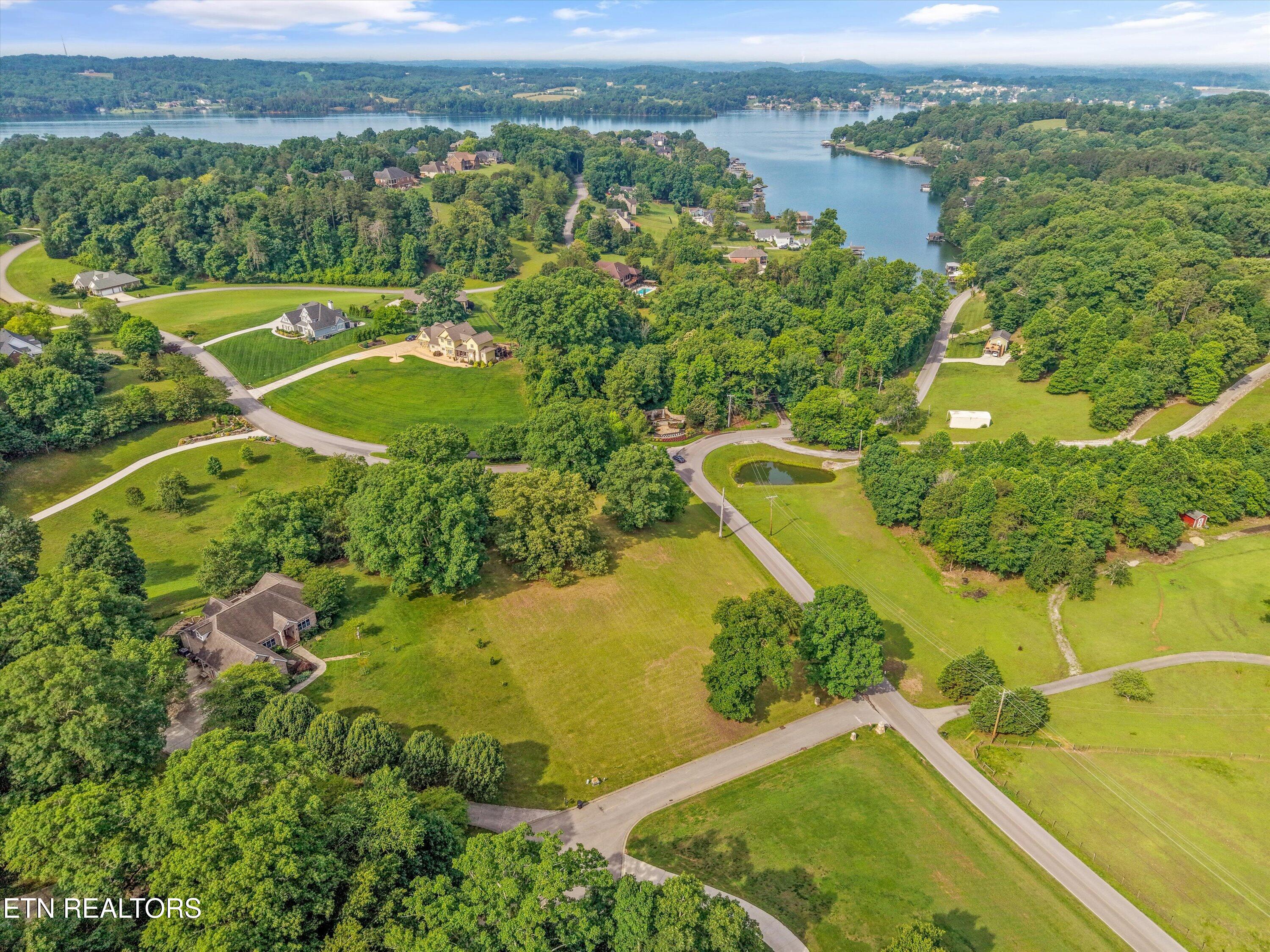 110 Conkinnon Drive Lenoir City TN 37772