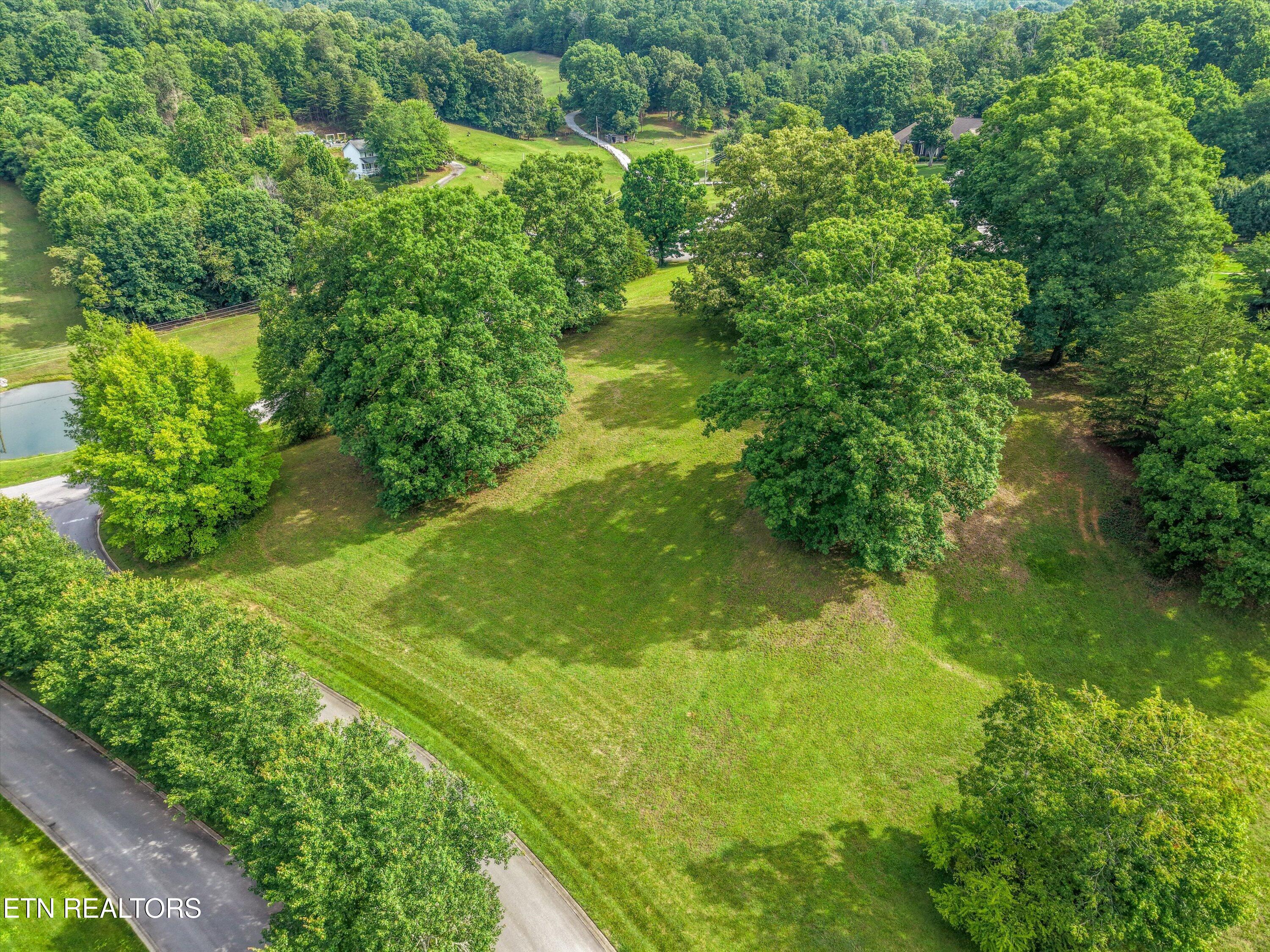 110 Conkinnon Drive Lenoir City TN 37772