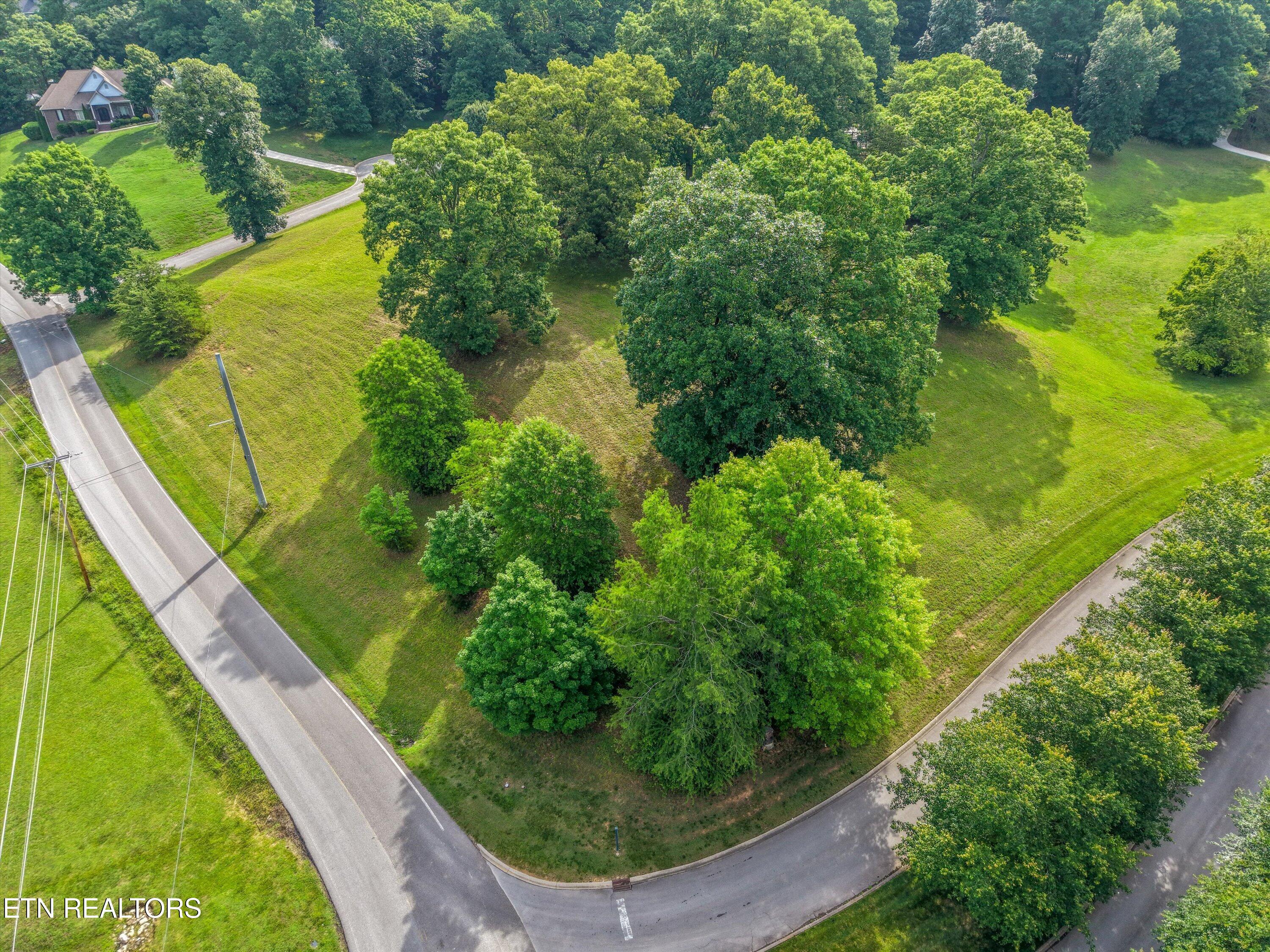 110 Conkinnon Drive Lenoir City TN 37772