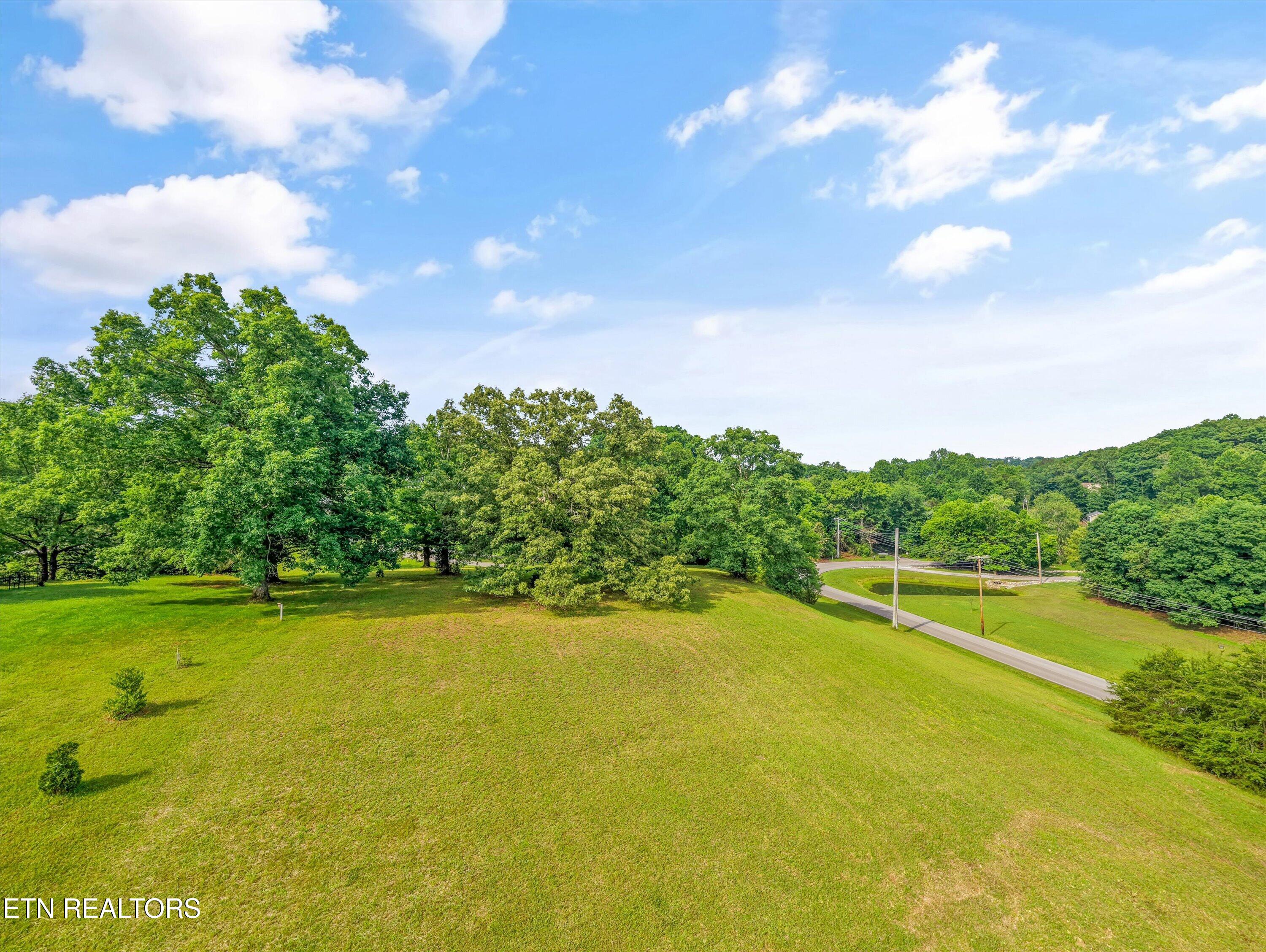 110 Conkinnon Drive Lenoir City TN 37772