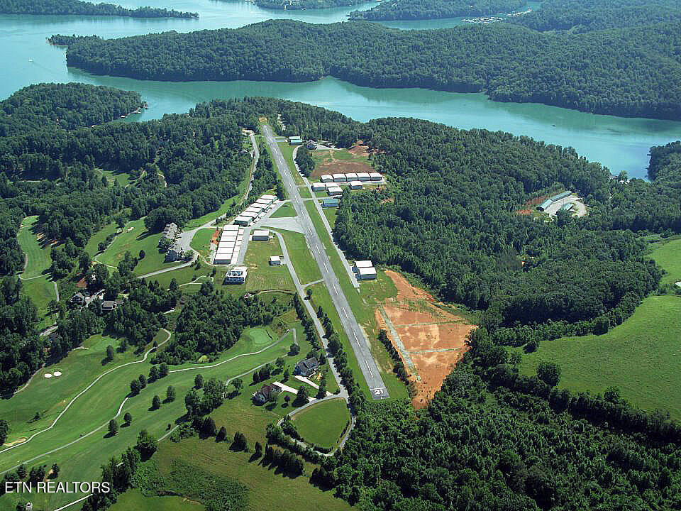 Deer Run Point Lafollette TN 37766