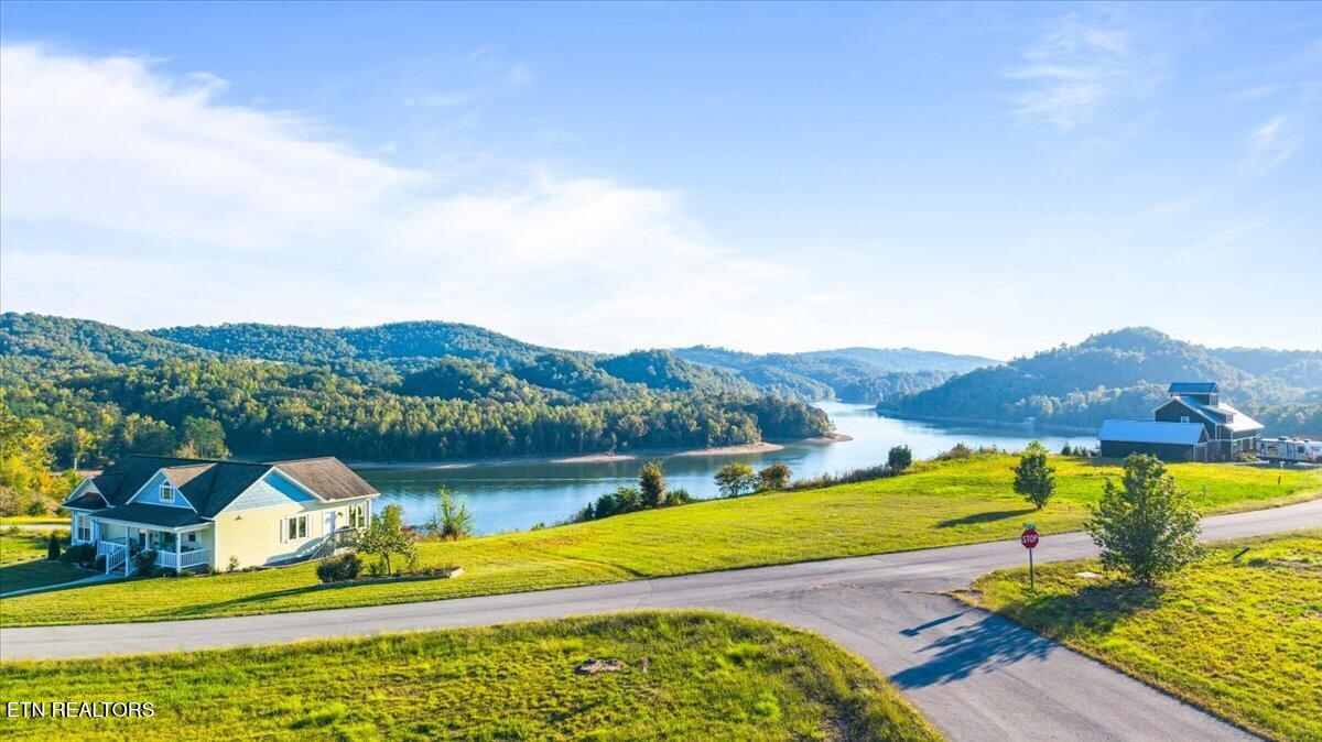 Lot 25 Windward Boulevard Tazewell TN 37879
