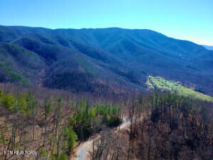 Lot 2-a Ravens Den Way Sevierville TN 37862