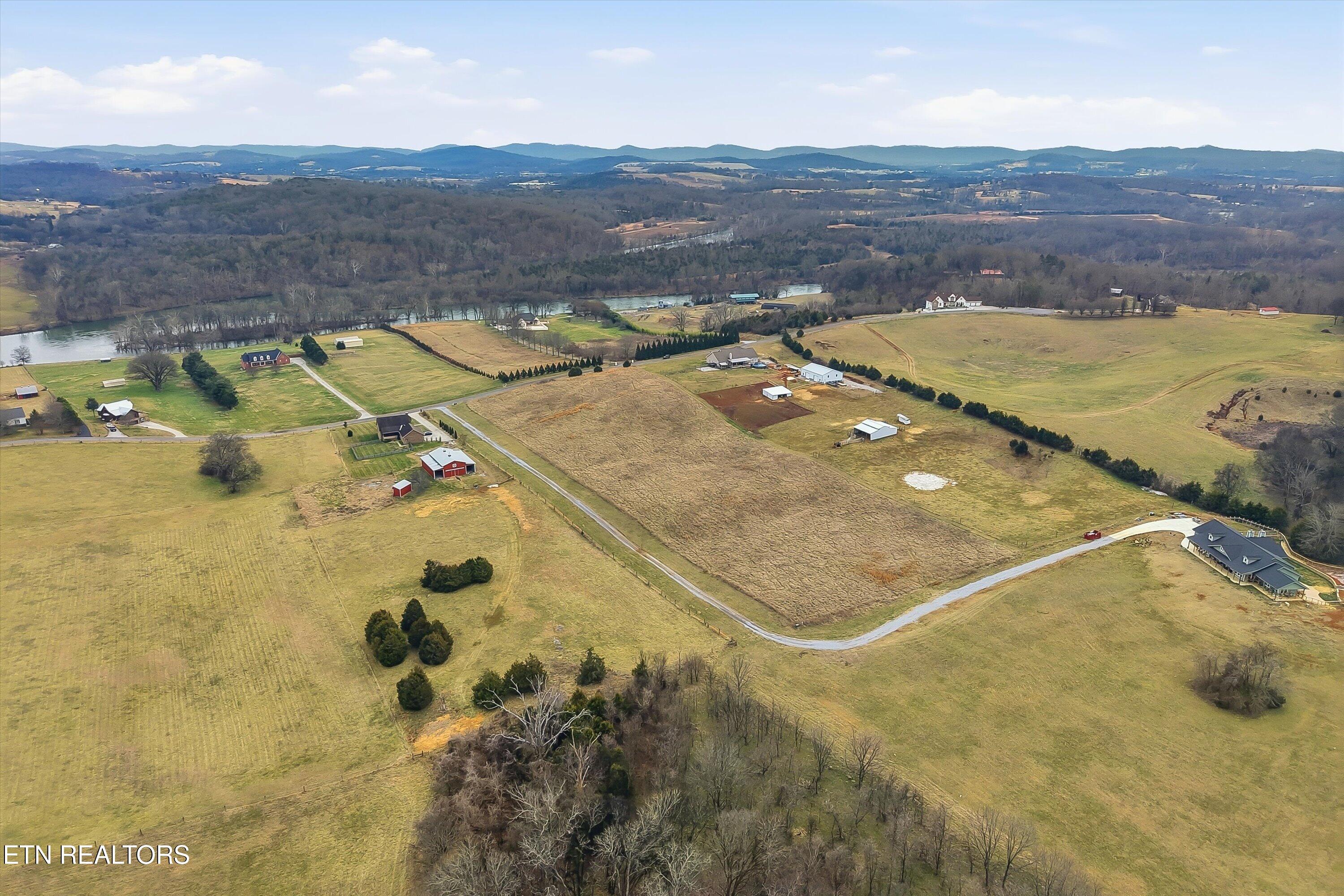 972 Cliff Top Road Blaine TN 37709