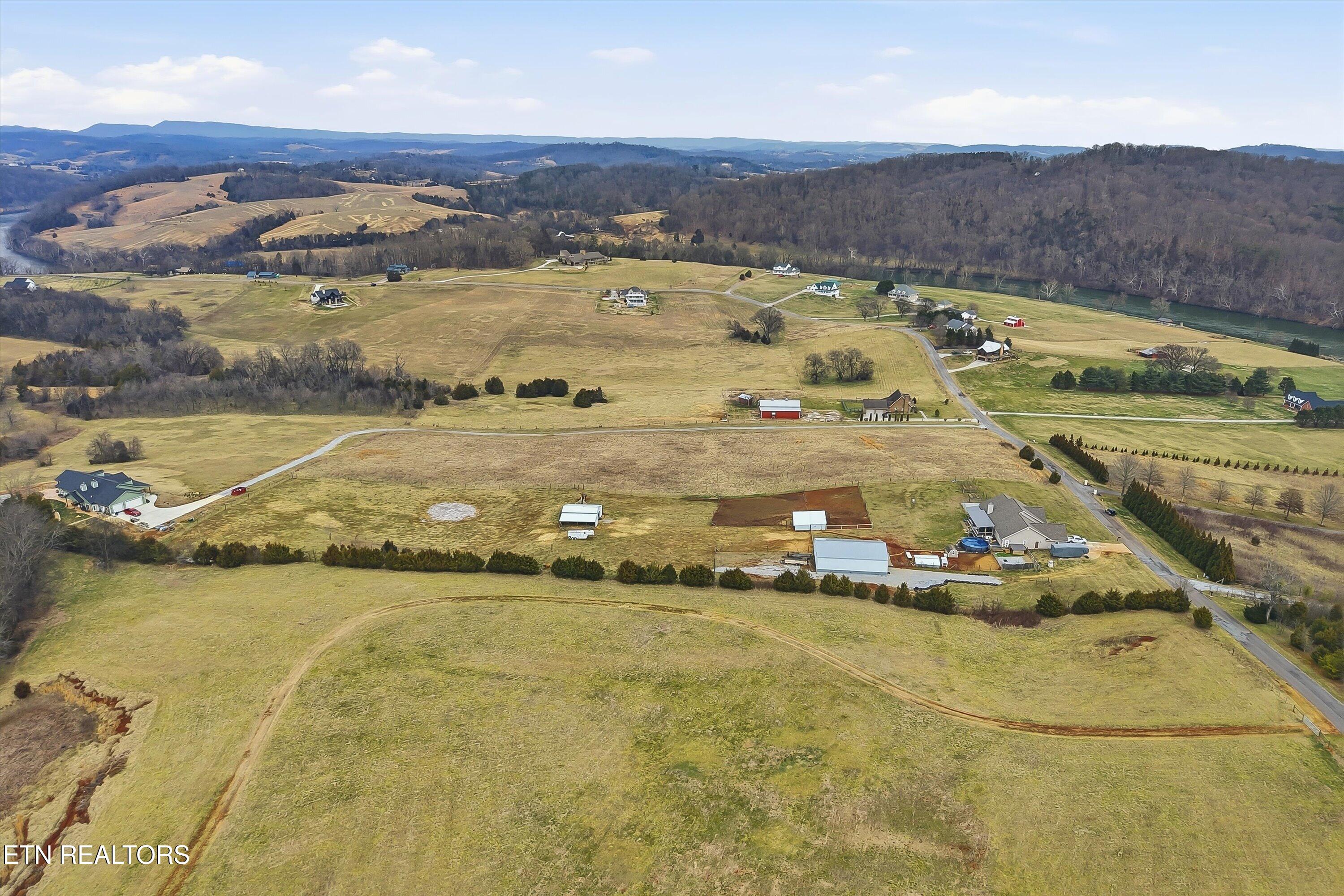 972 Cliff Top Road Blaine TN 37709