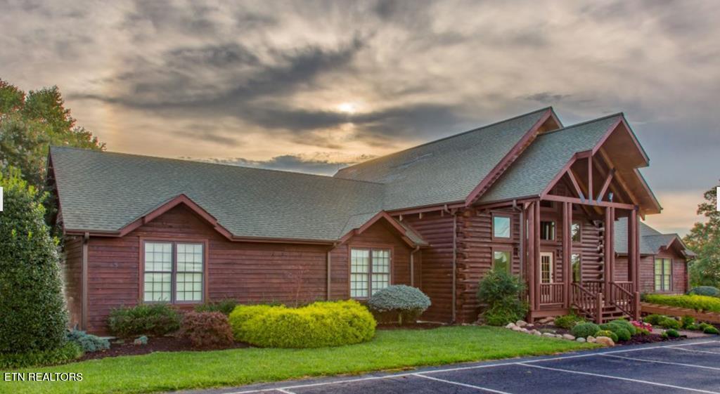 100C Mallard Lane Hilham TN 38568