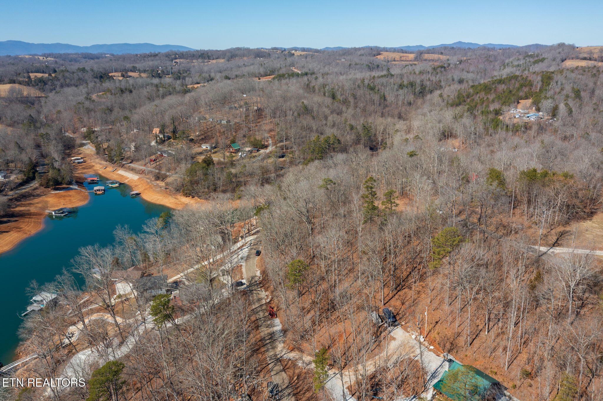 E Dogwood Trail Lafollette TN 37766