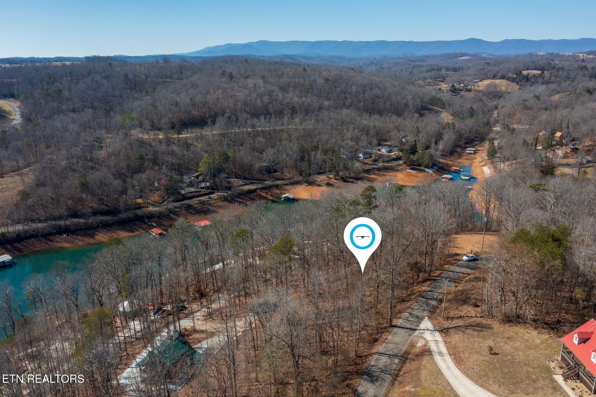 E Dogwood Trail Lafollette TN 37766