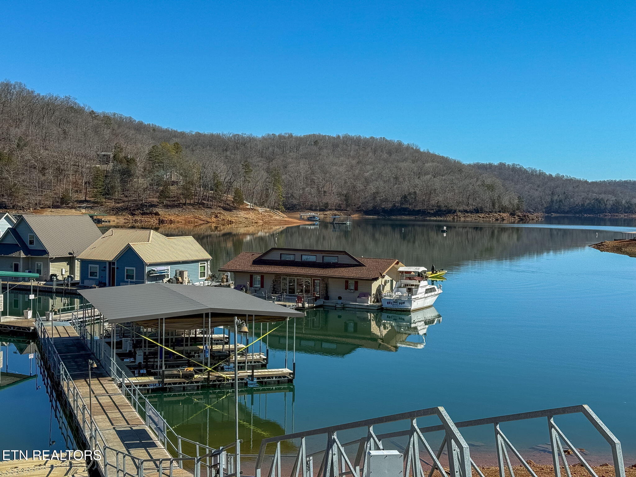 E Dogwood Trail Lafollette TN 37766