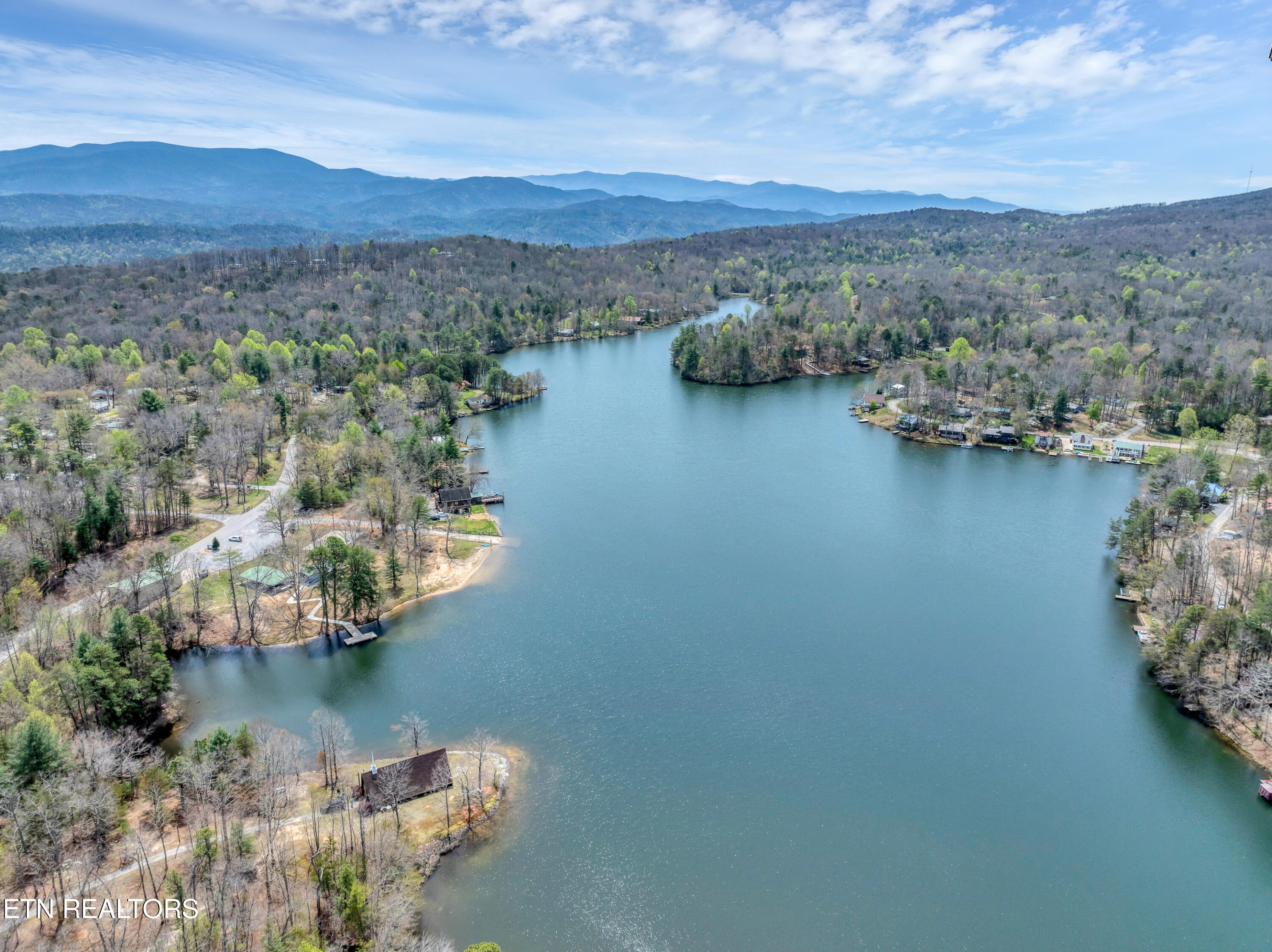 6871 Holiday Drive Tallassee TN 37878