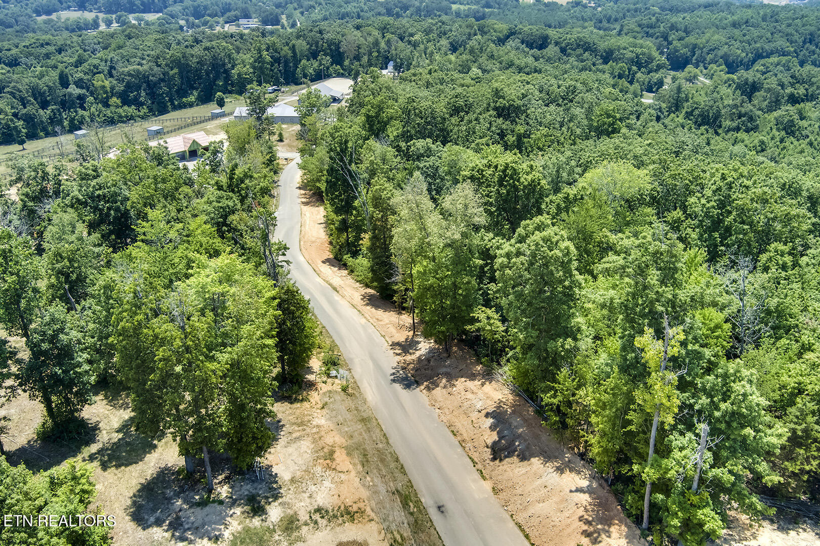 411 Travellers Way Lenoir City TN 37771