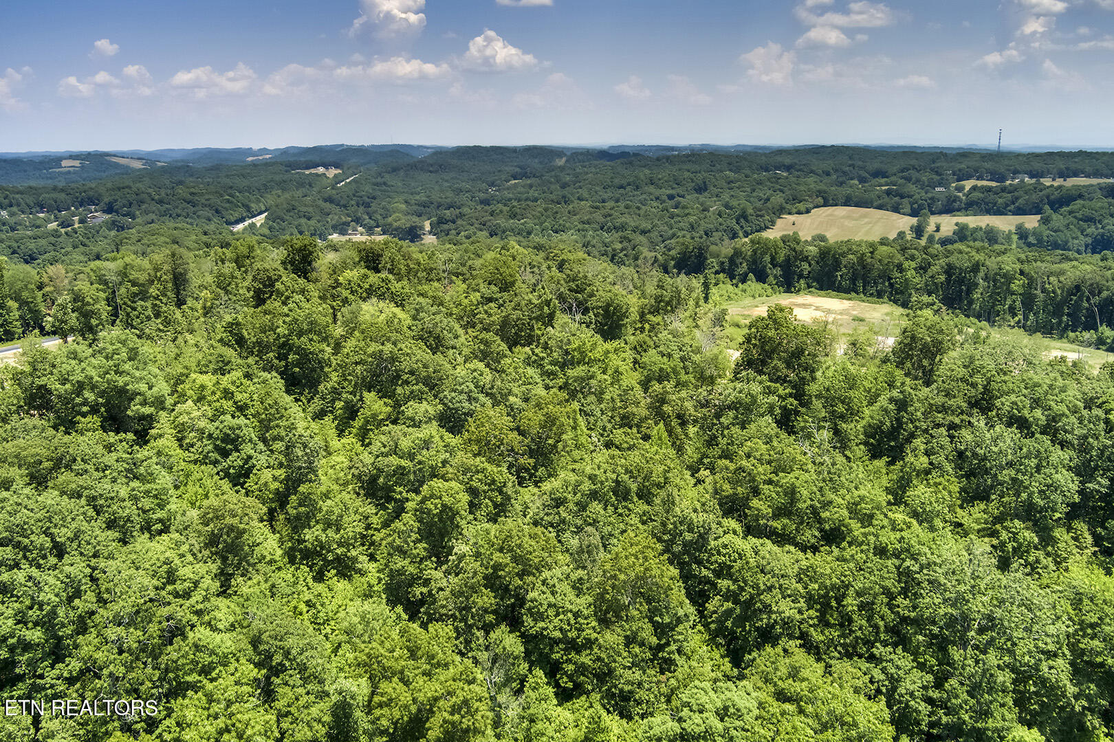 411 Travellers Way Lenoir City TN 37771