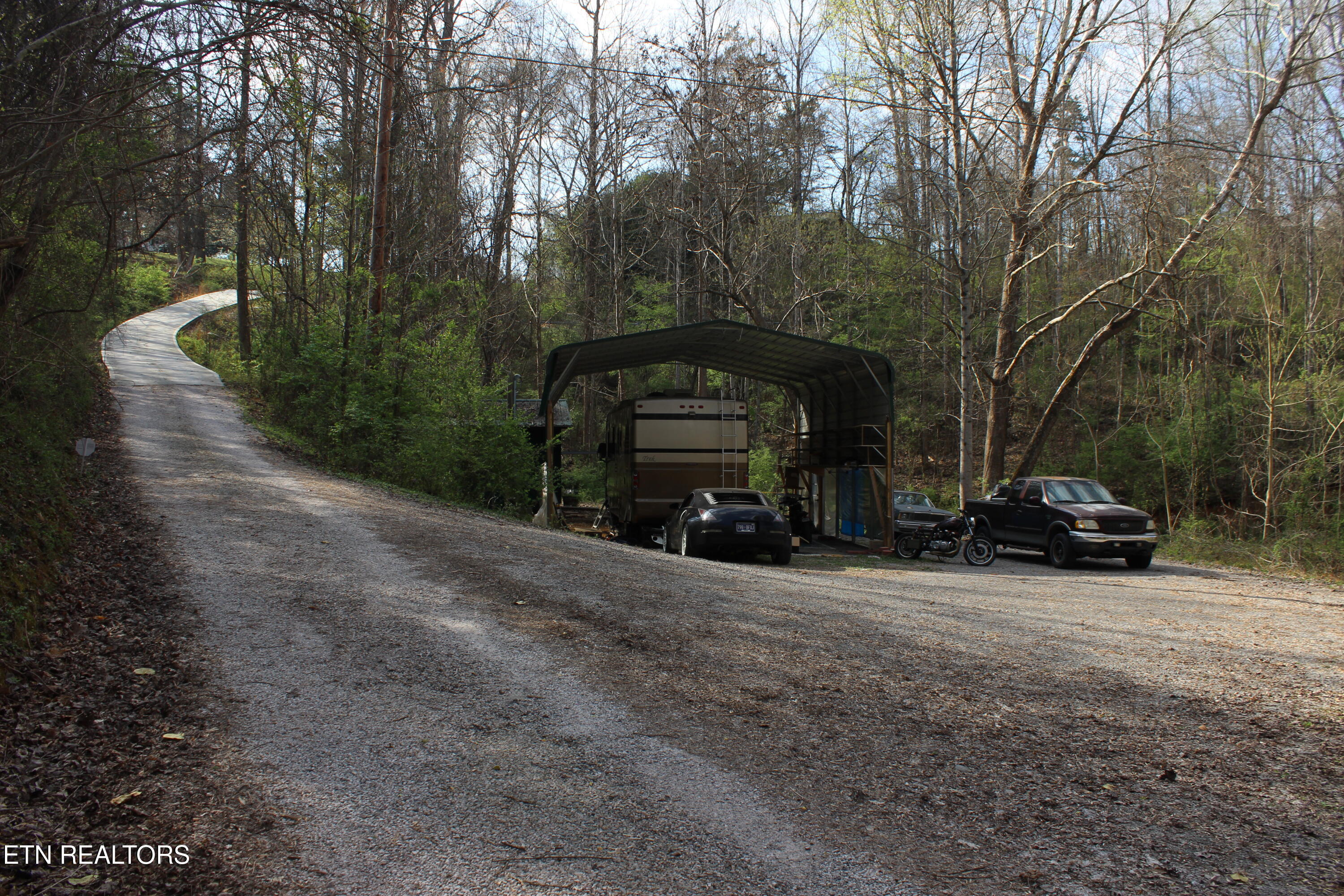 8710 Childress Road Powell TN 37849