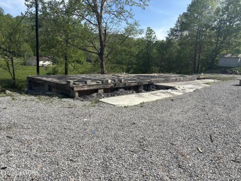 1023 Stinking Creek Road LaFollette TN 37766