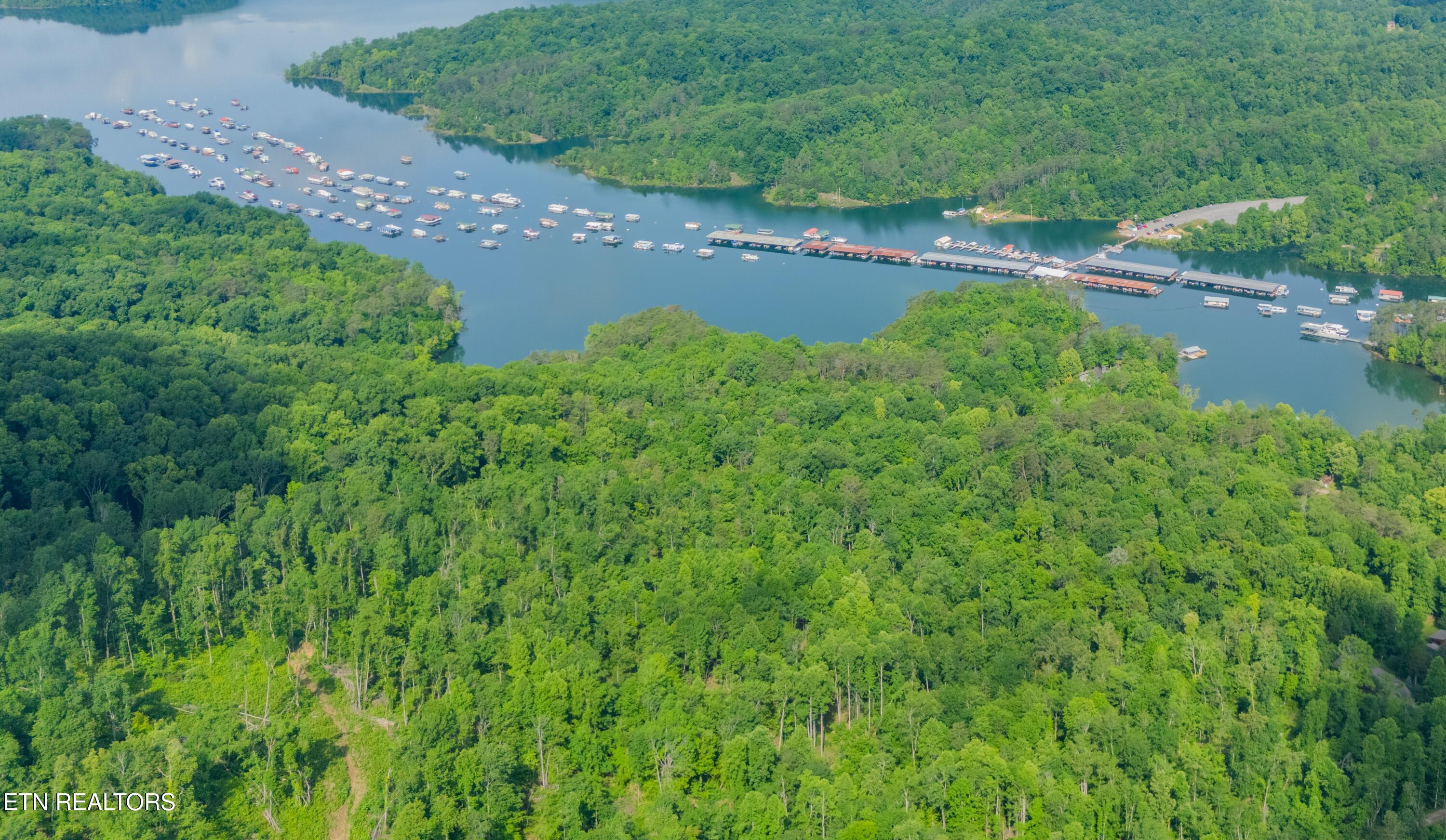 Lake Lane New Tazewell TN 37825