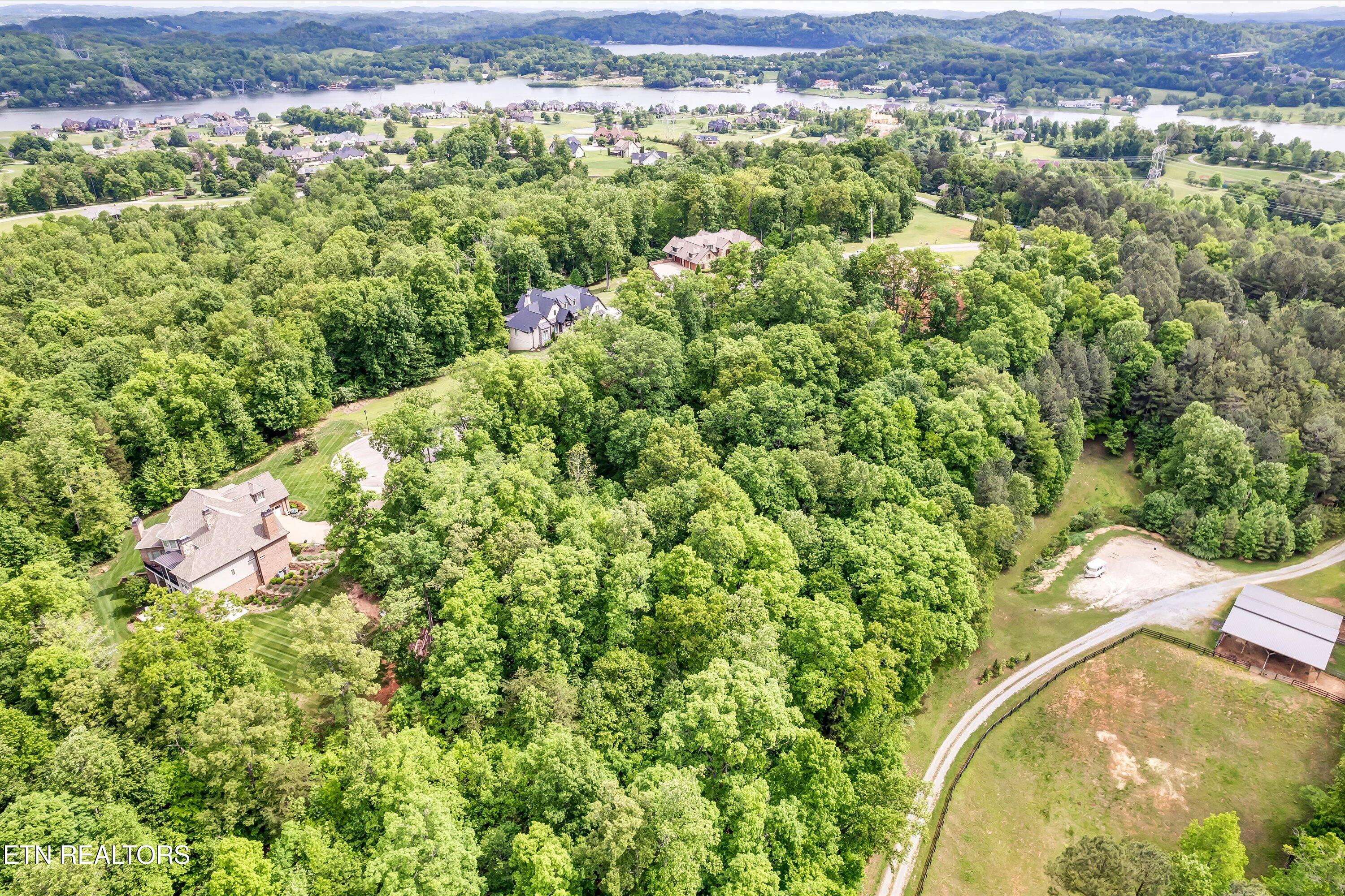 3331 Preserve Pointe Louisville TN 37777