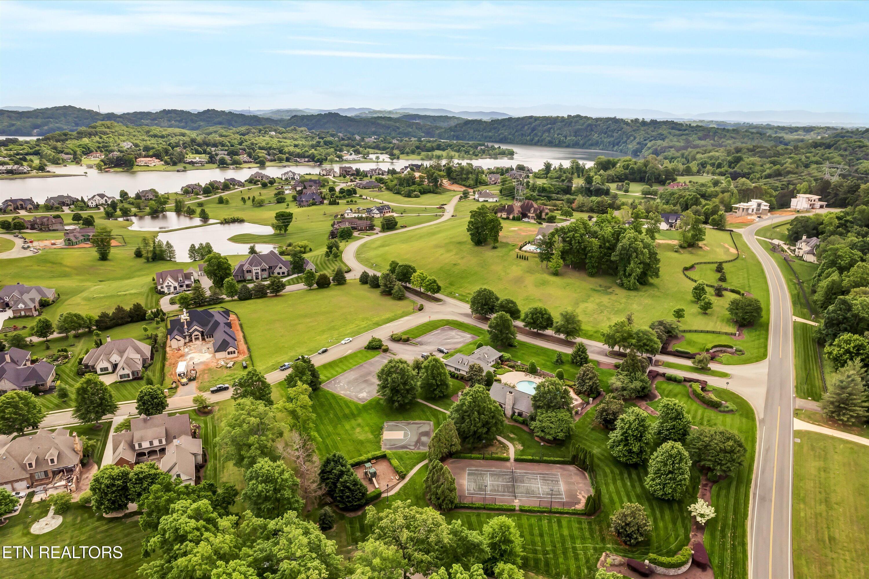 3331 Preserve Pointe Louisville TN 37777