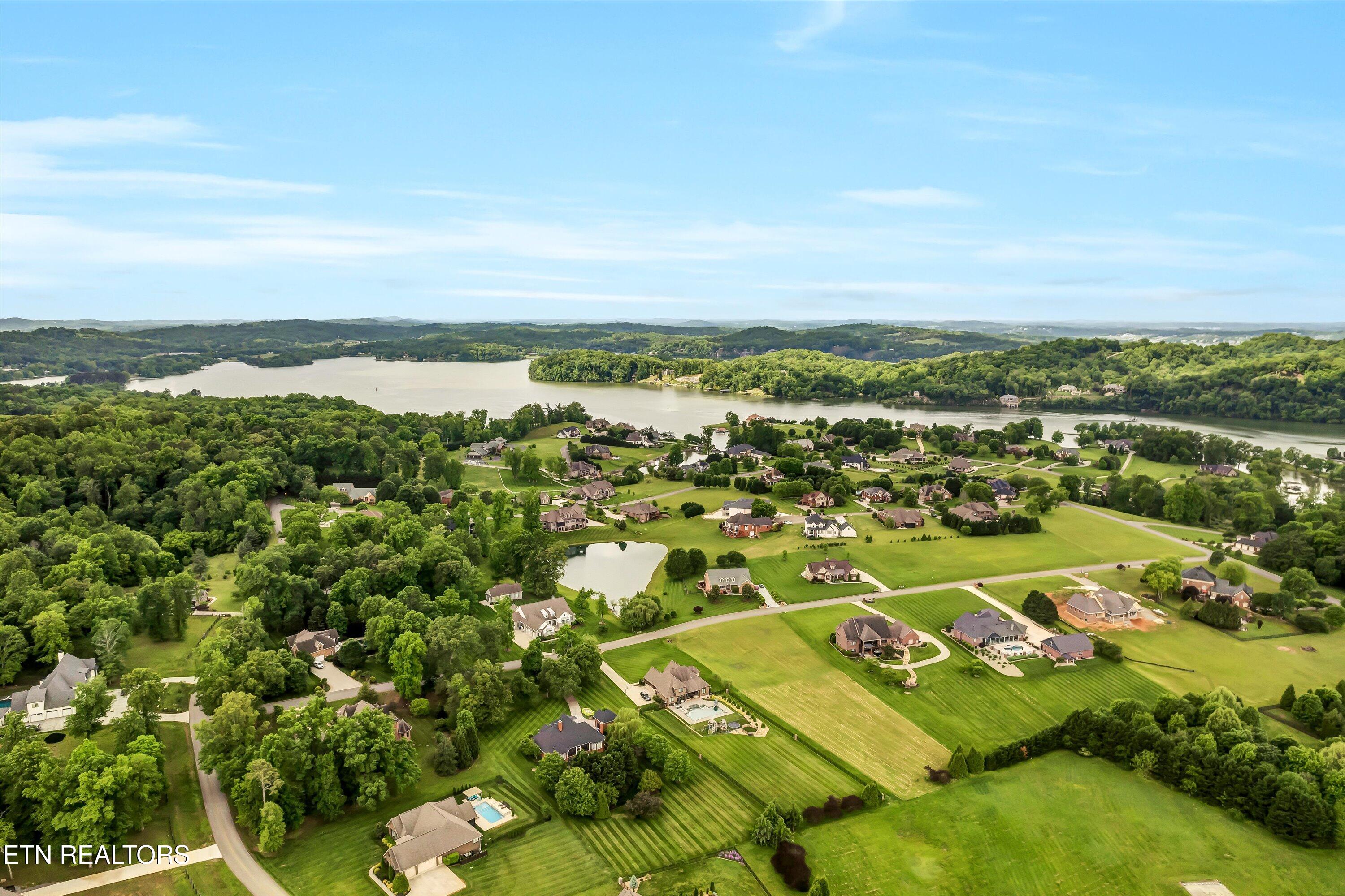 3331 Preserve Pointe Louisville TN 37777
