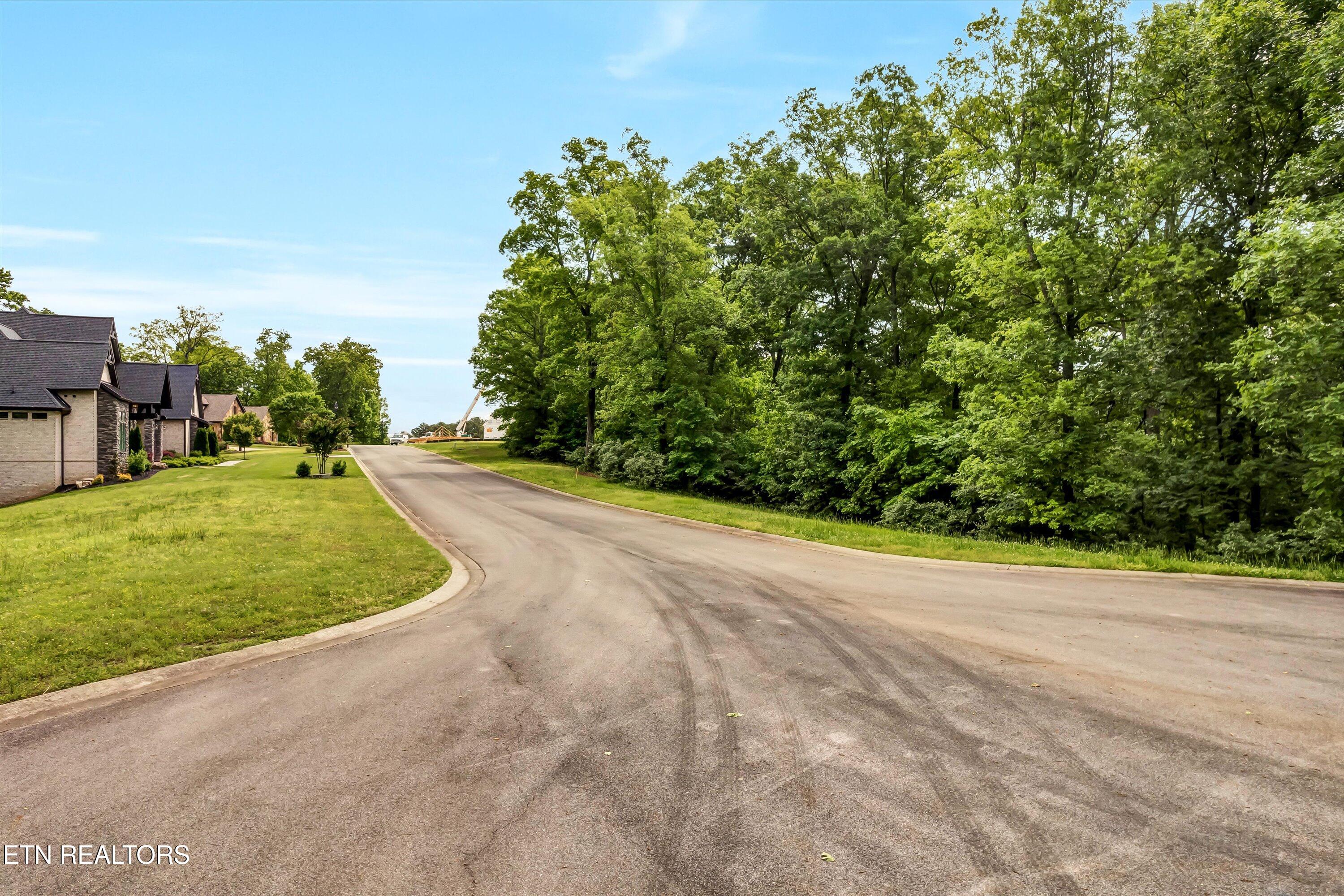 3331 Preserve Pointe Louisville TN 37777