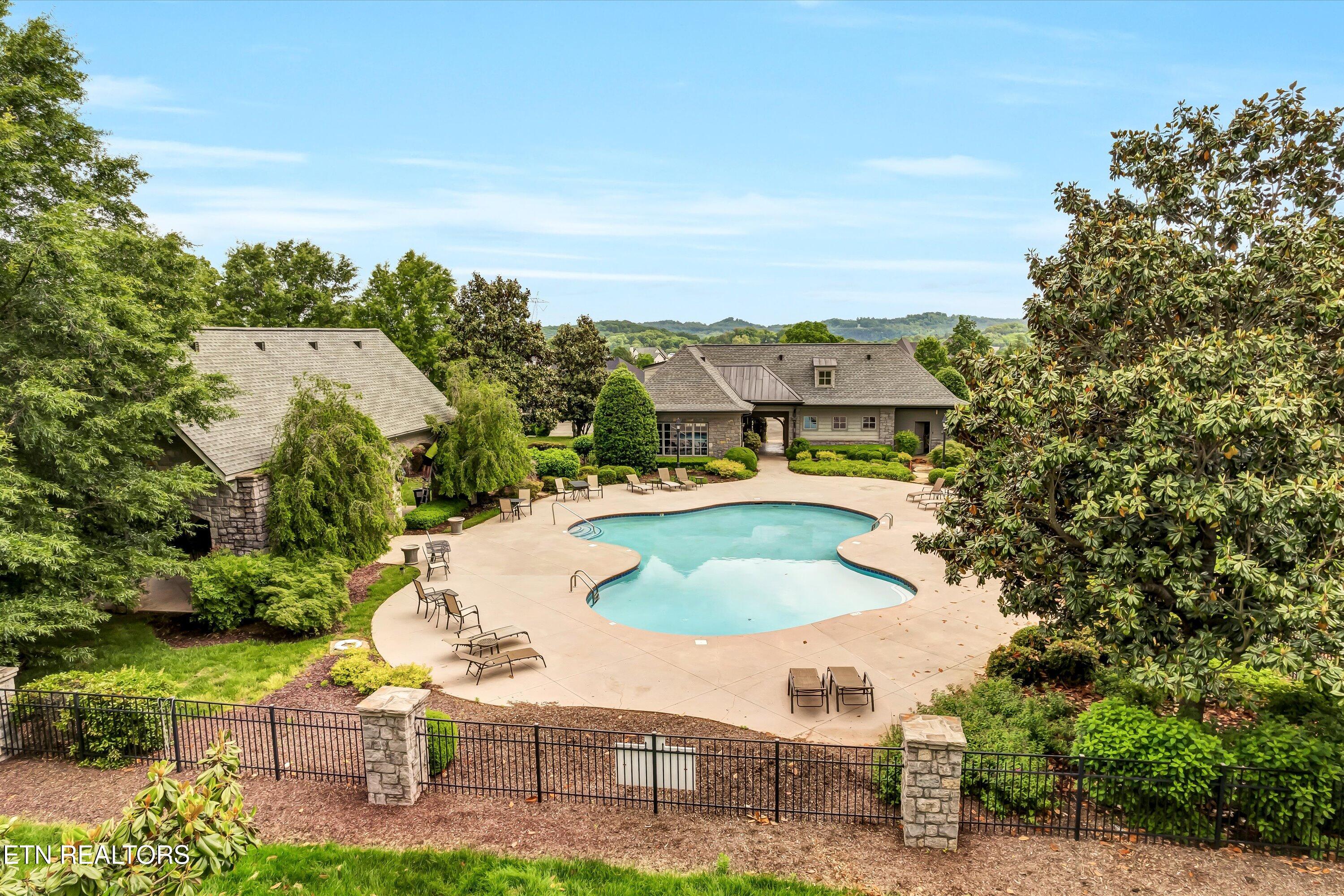 3331 Preserve Pointe Louisville TN 37777