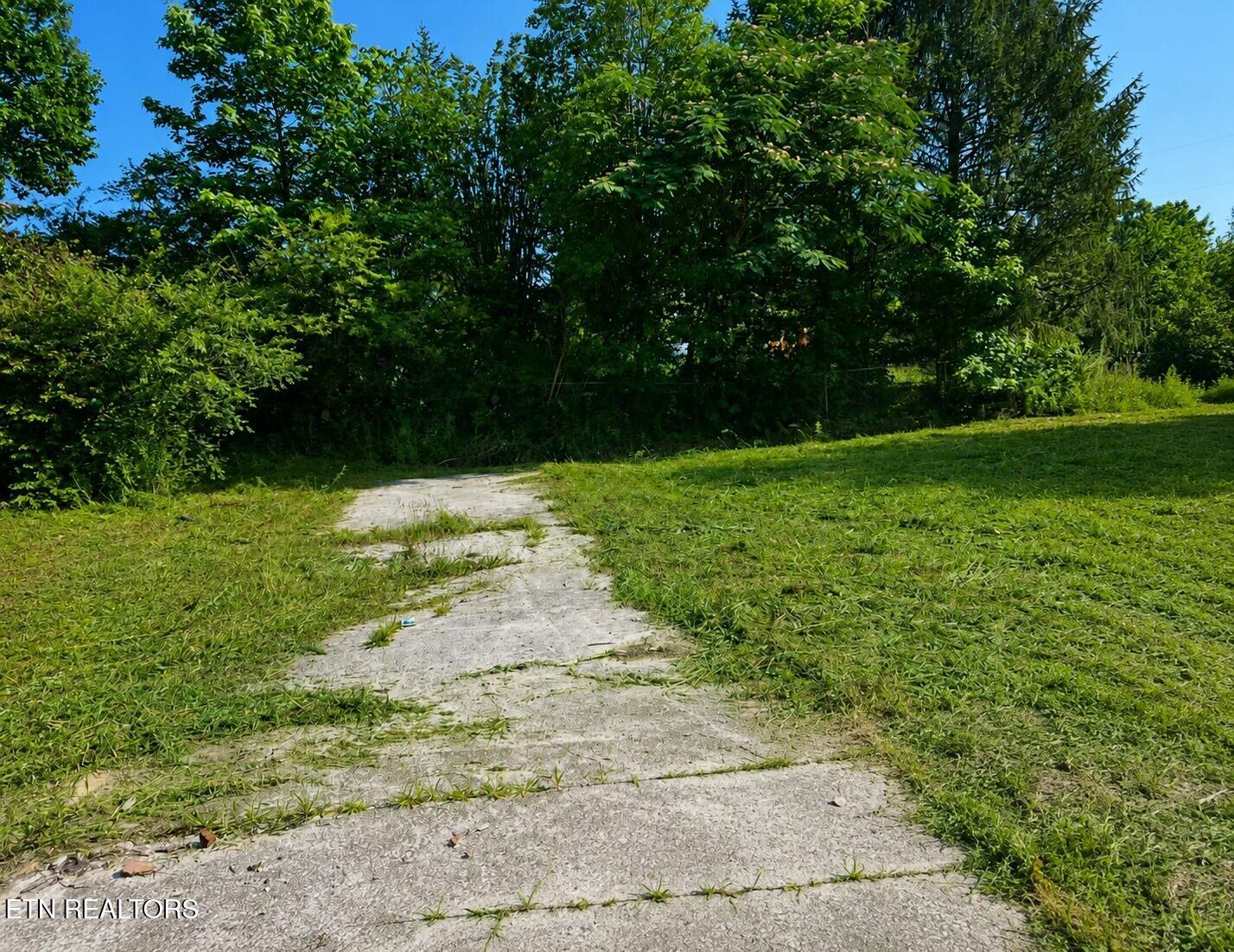 106 Wiley Cemetery Lane Rocky Top TN 37769