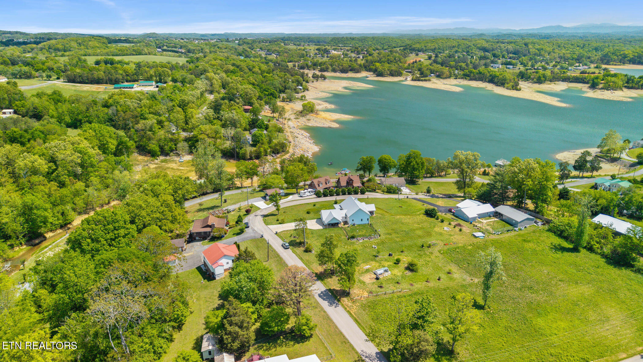 720 Garrett Road Dandridge TN 37725