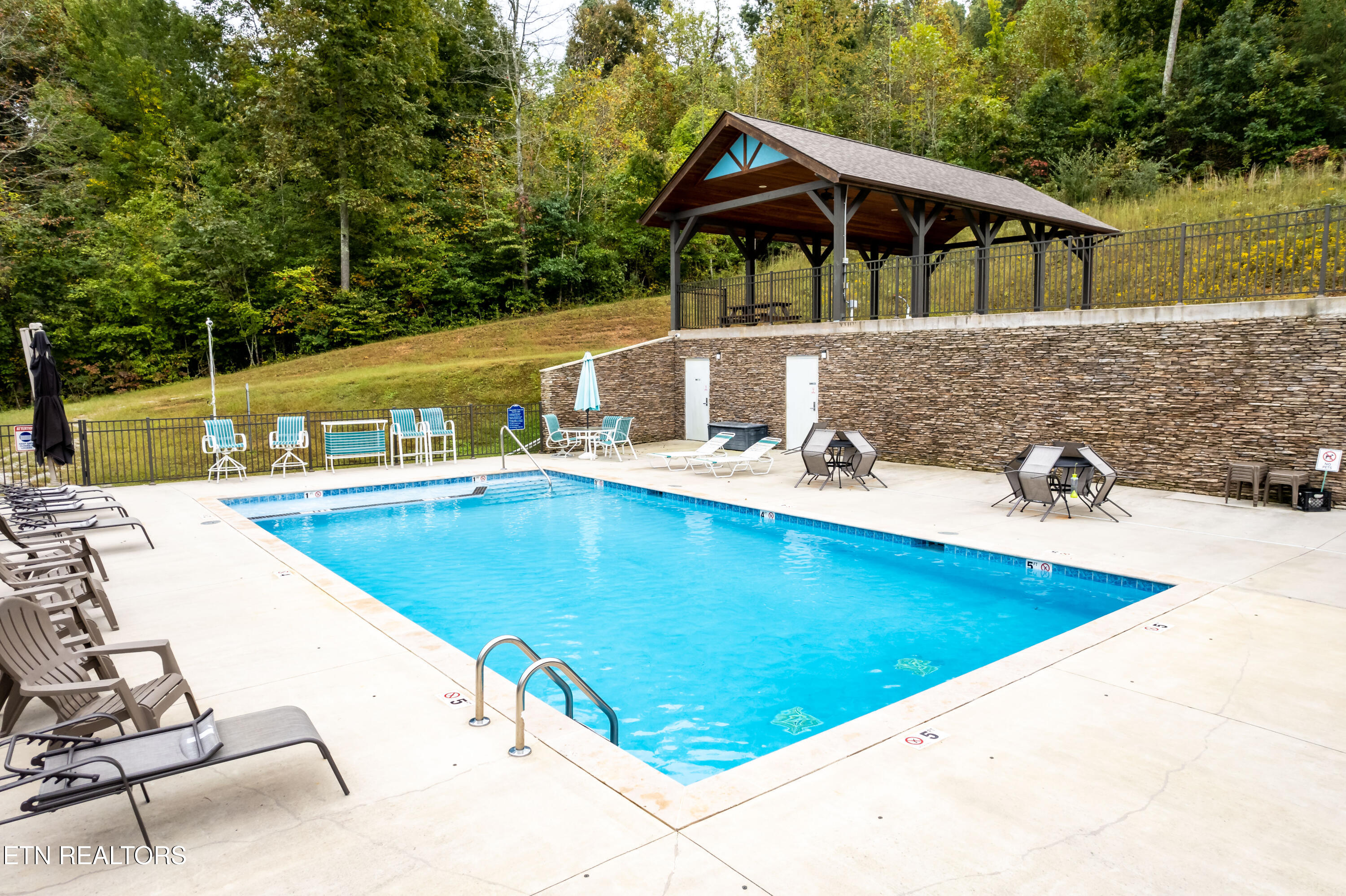 177 Hickory Way Lafollette TN 37766