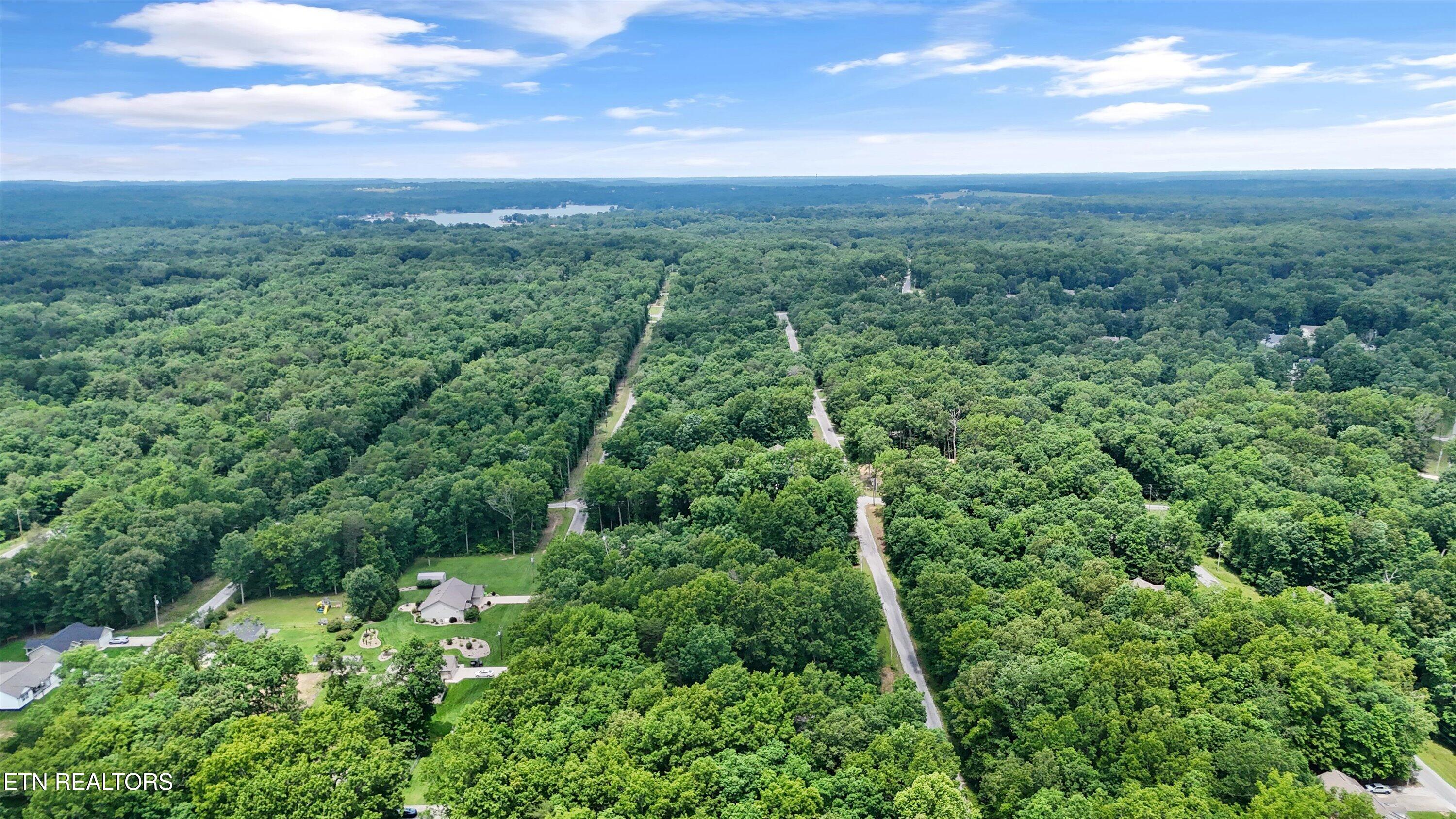 2116 Black Wolf Drive Crossville TN 38572