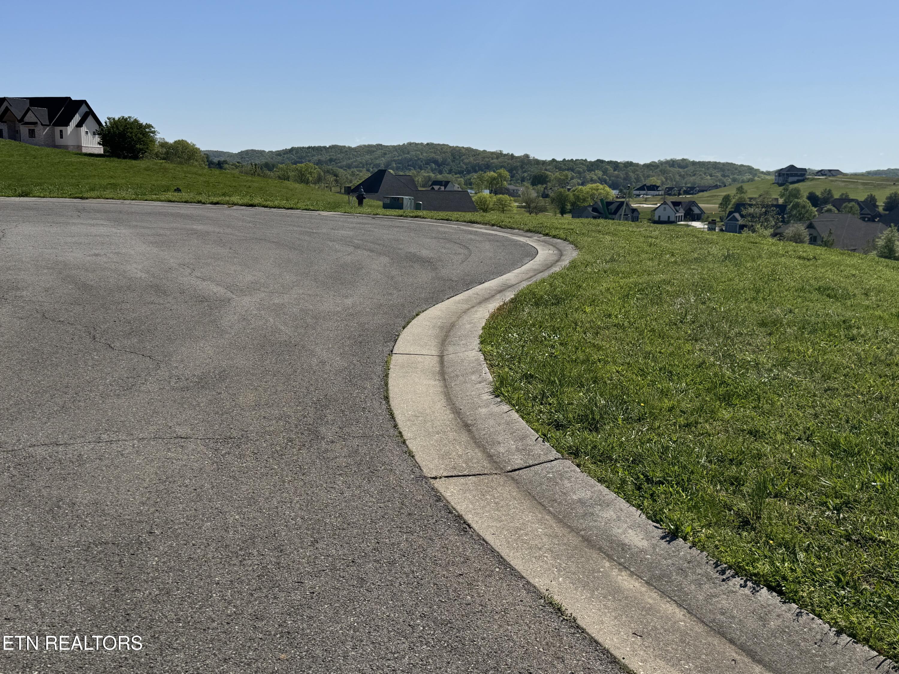 568 Hawks Bend Loudon TN 37774